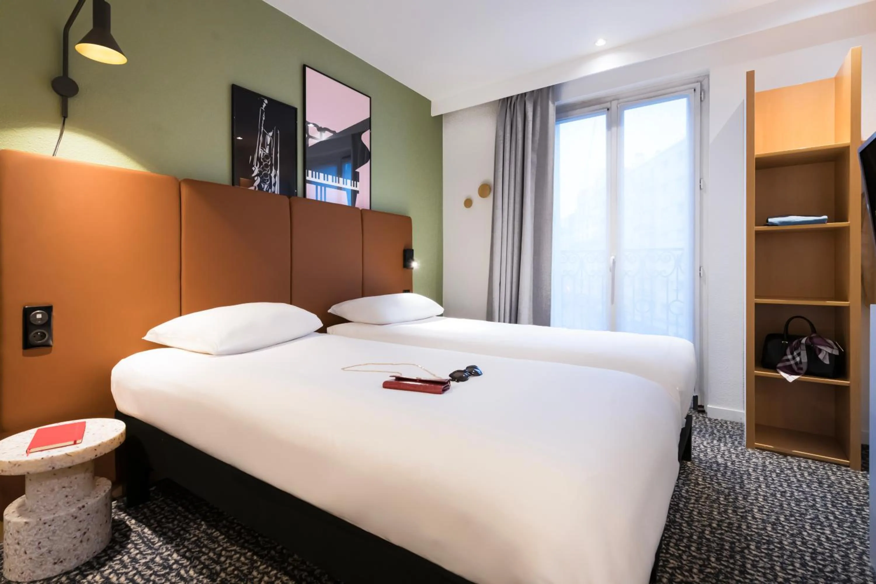 Bed in ibis Paris Gare du Nord TGV