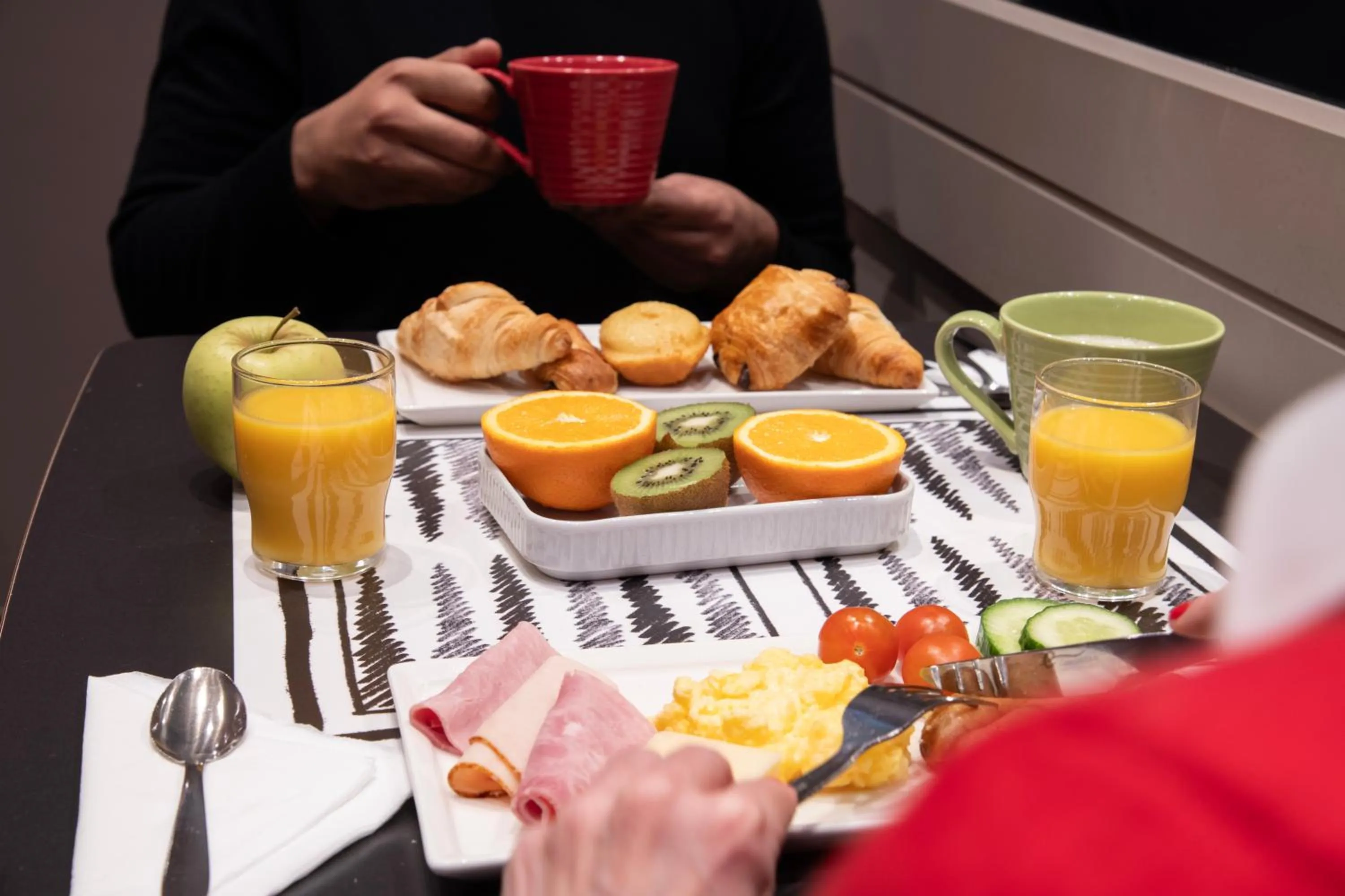 Breakfast in ibis Paris Gare du Nord TGV