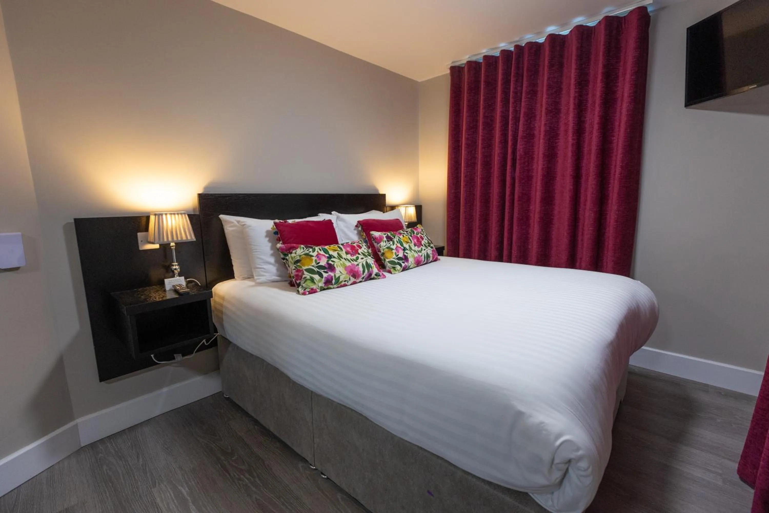 Bed in Behan's Horseshoe Bar & Restaurant