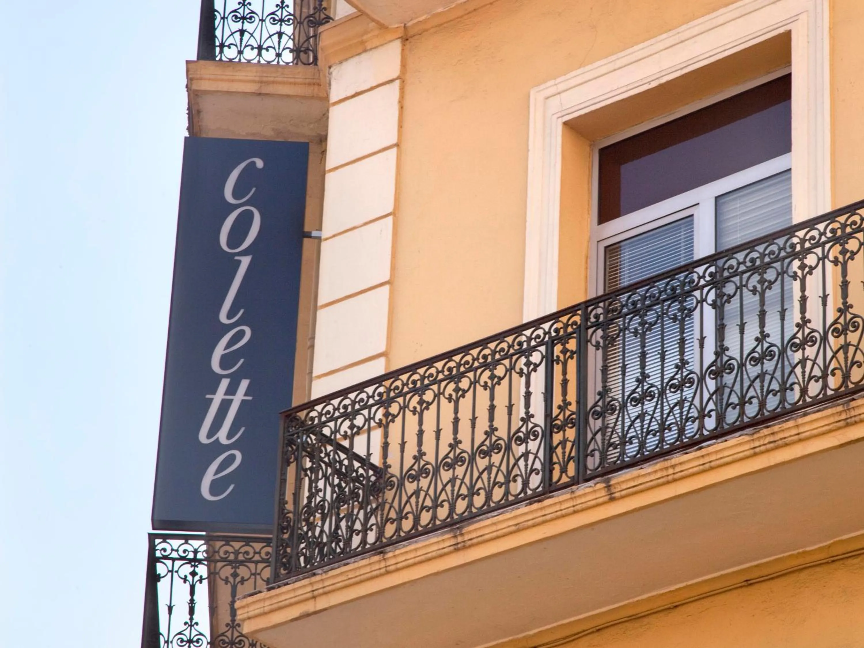 Facade/entrance, Property Building in Hotel Colette