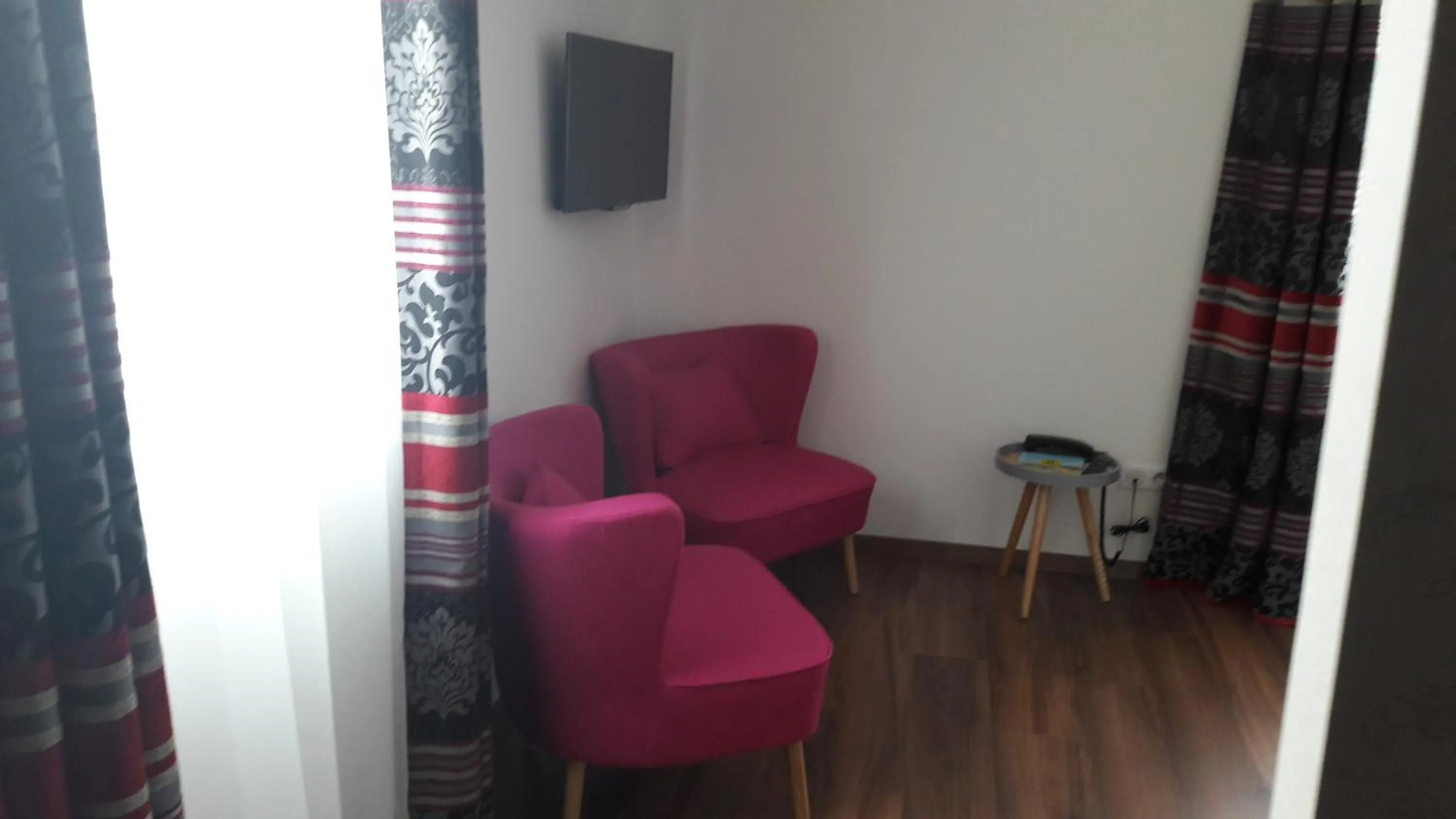 Bedroom in Hotel Les Aubépines