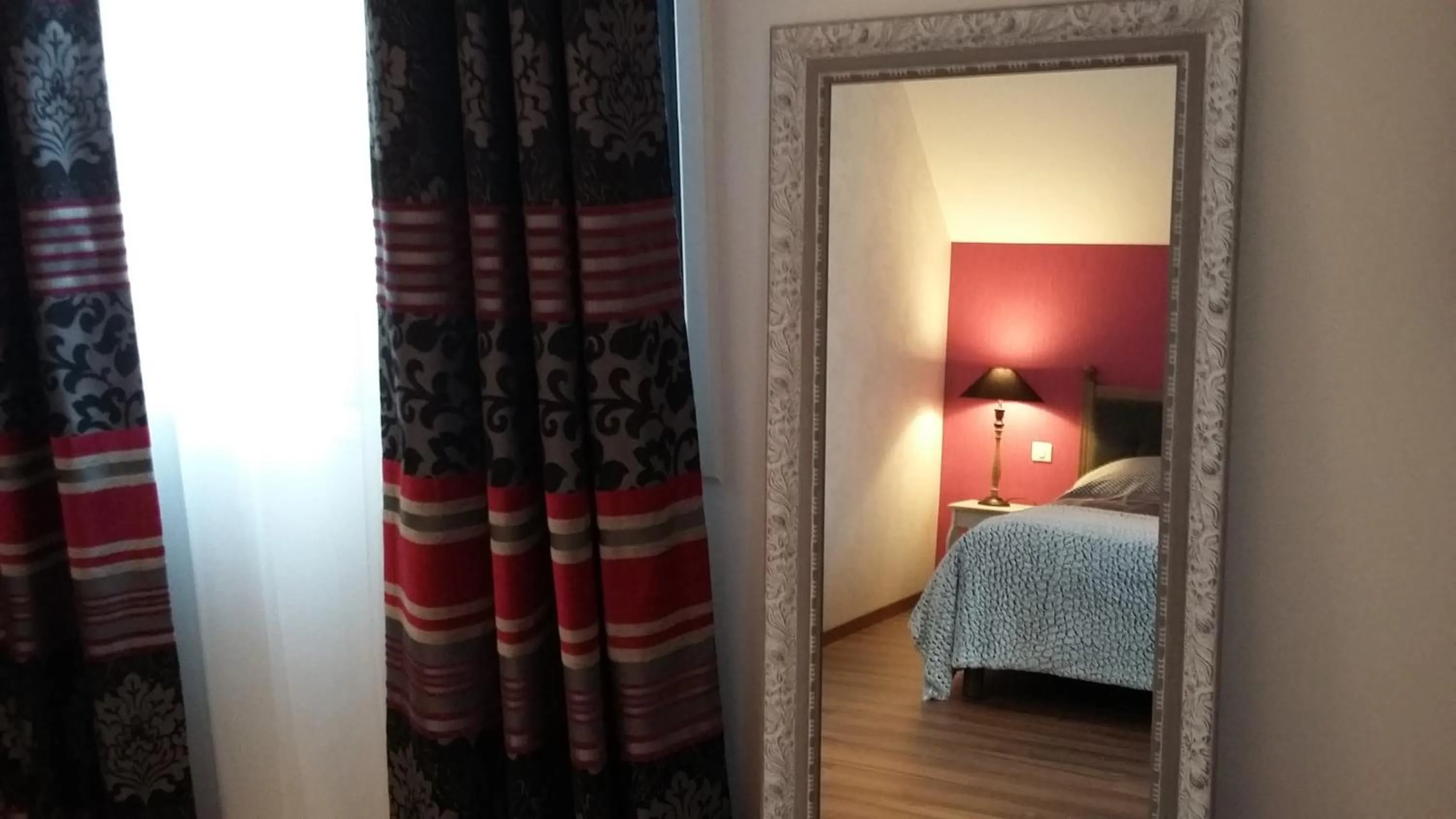 Decorative detail, Bed in Hotel Les Aubépines