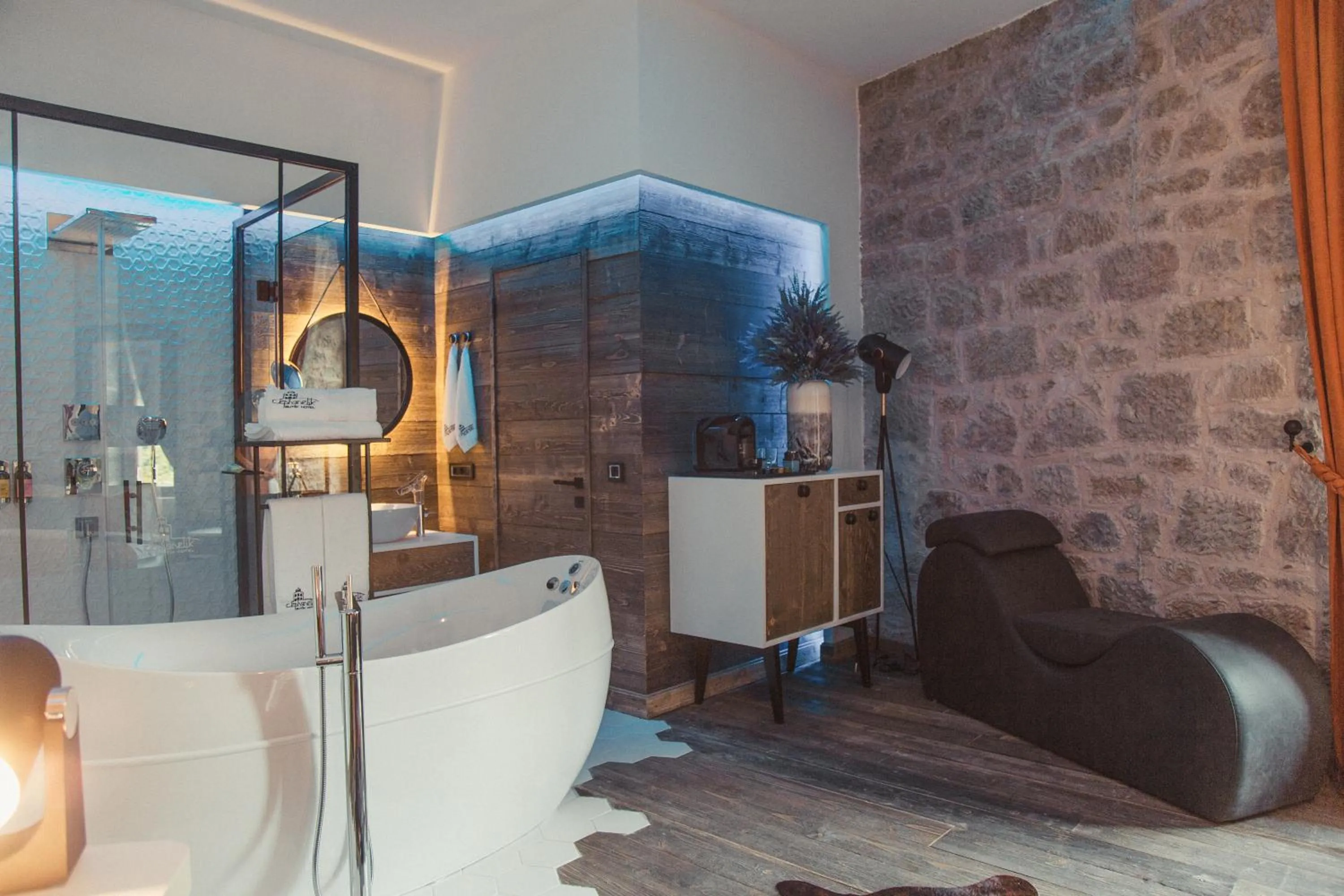 Decorative detail in Cephanelik Butik Hotel