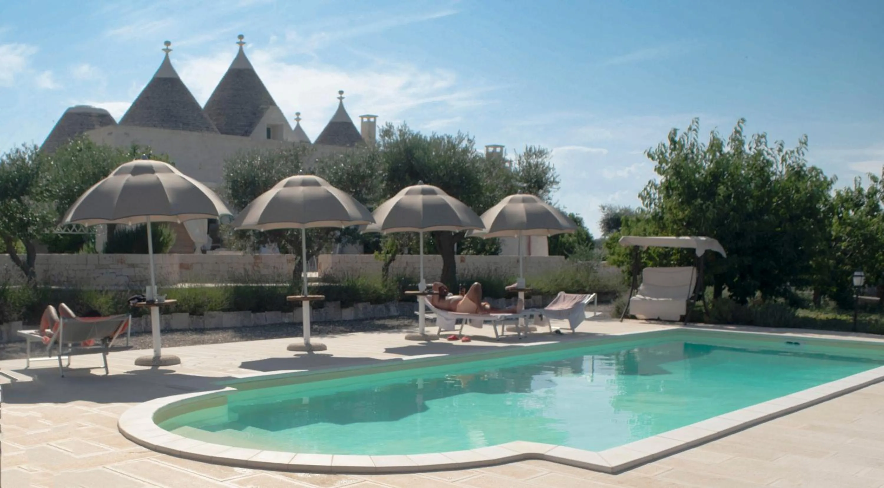 Pool view in Il Carpino
