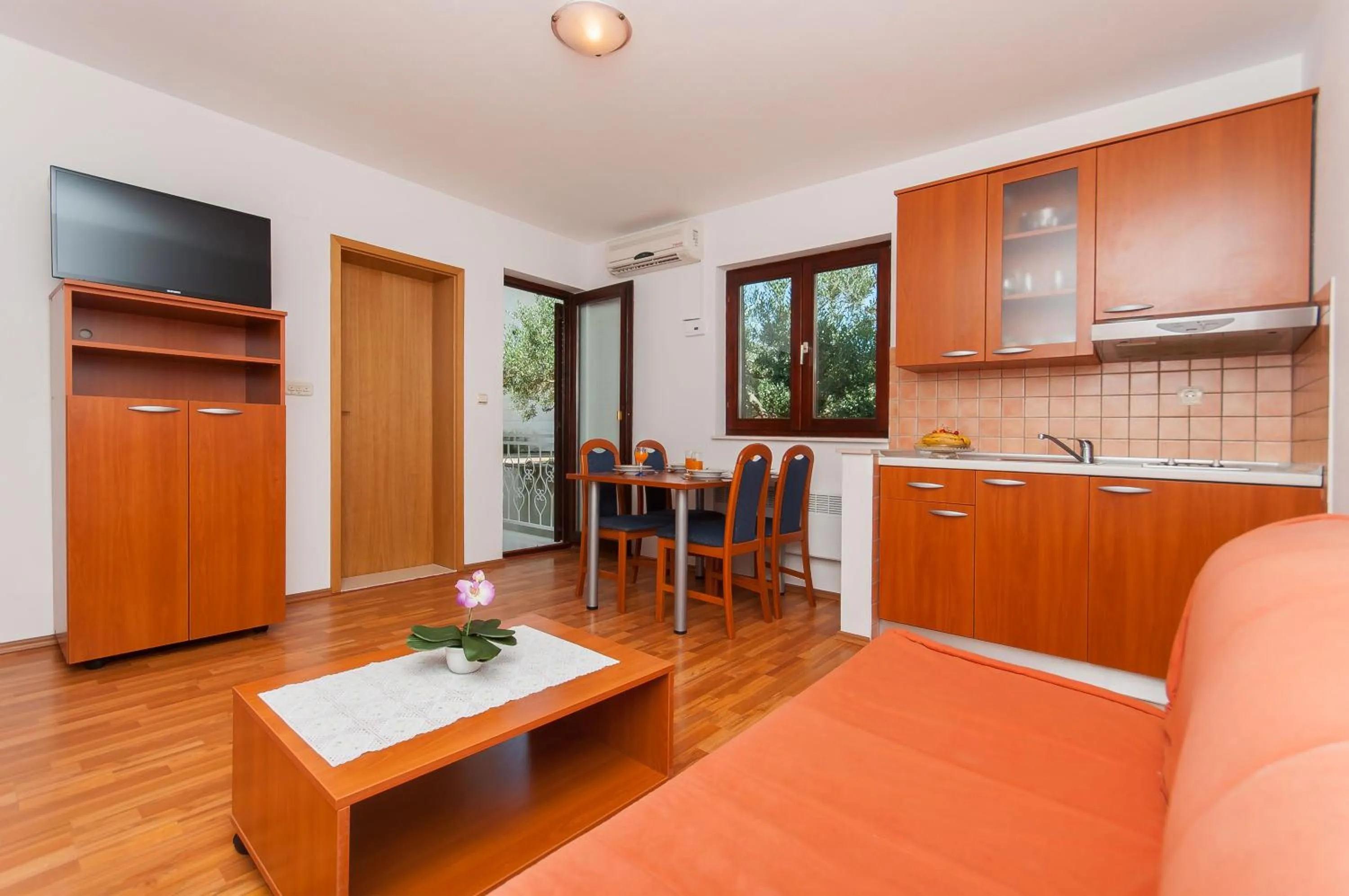 Apartments Ricina