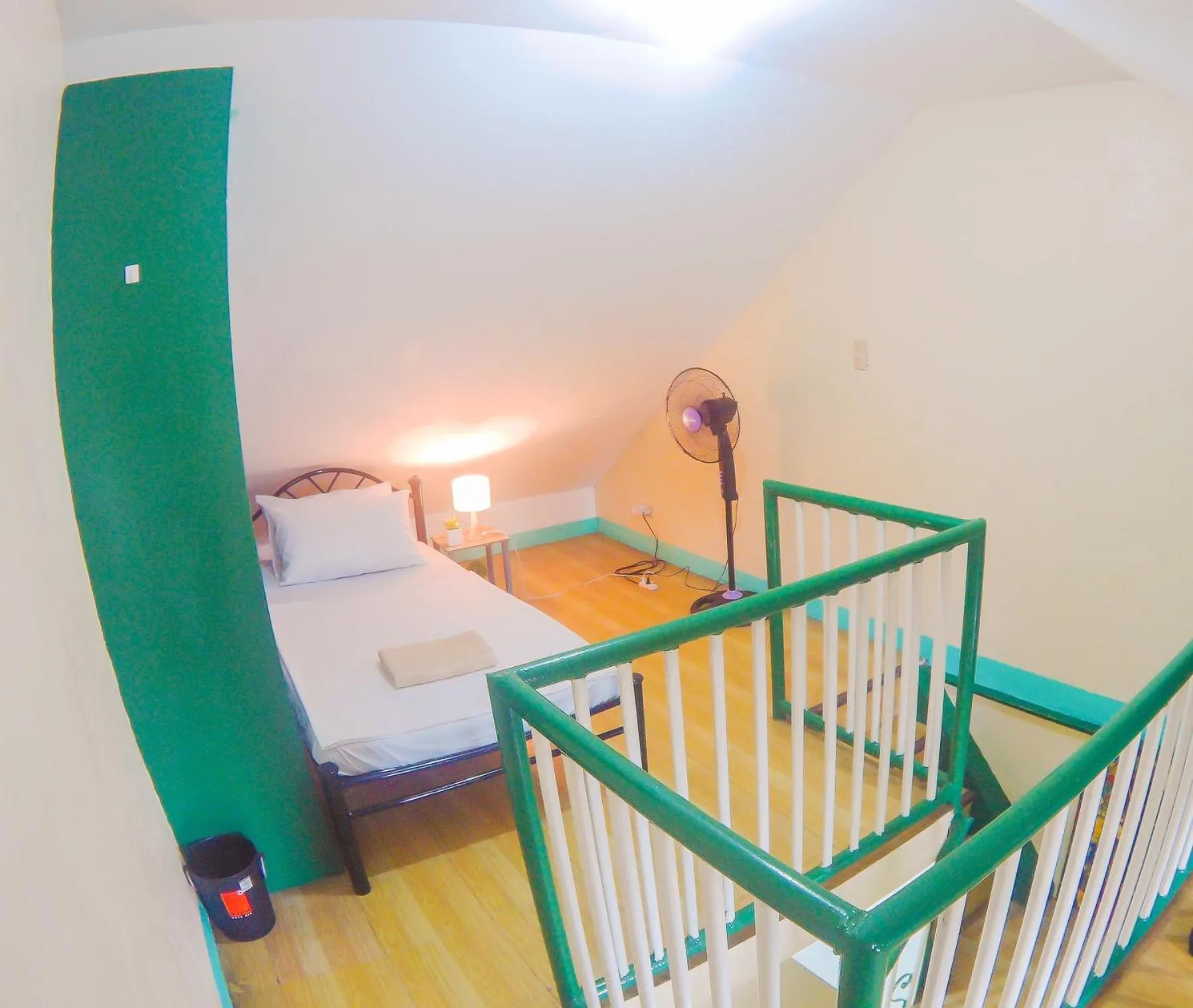 Bed in Nomads MNL Backpackers Homestay - near Airport