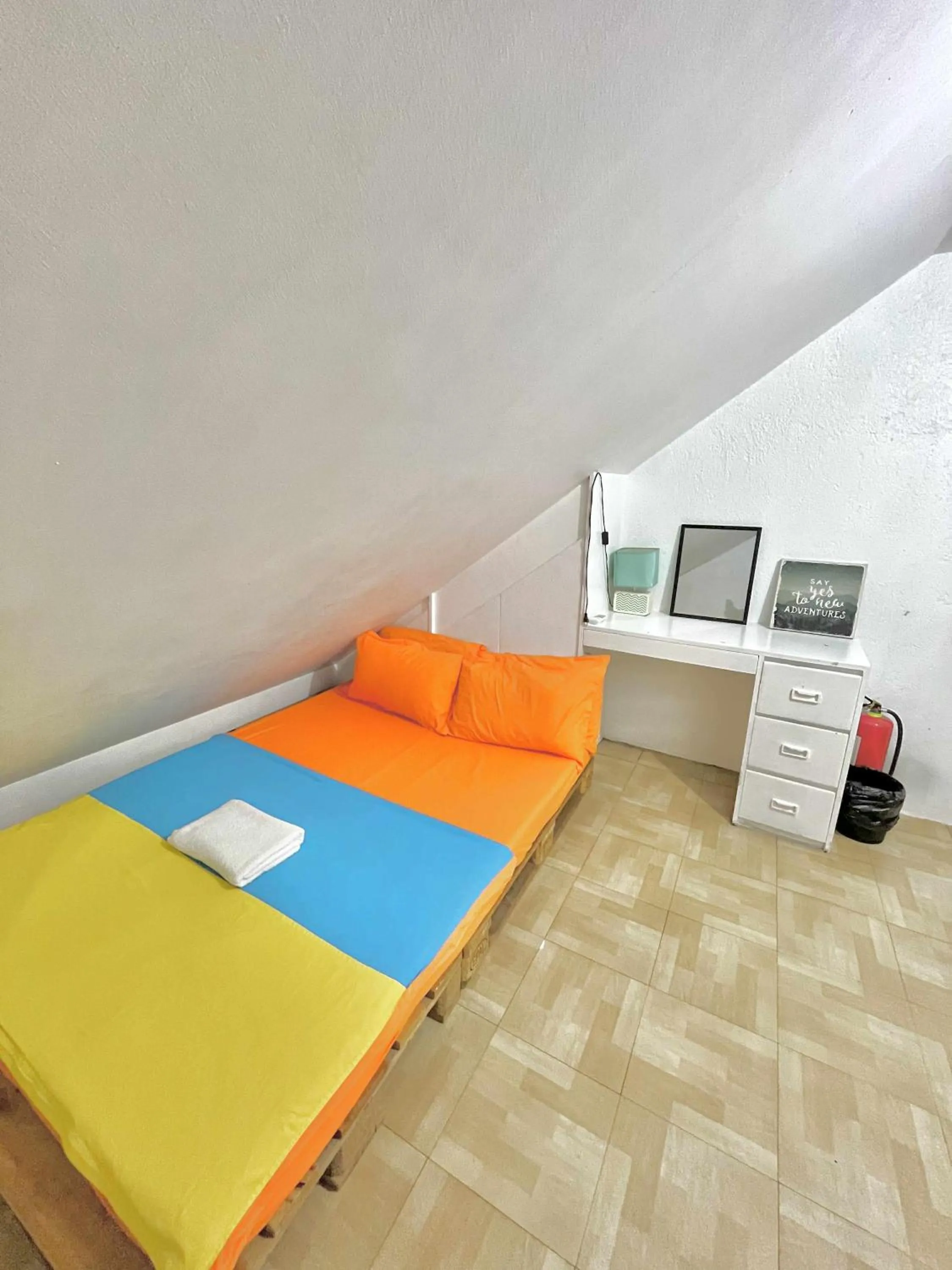 Bed in Nomads MNL Backpackers Homestay - near Airport