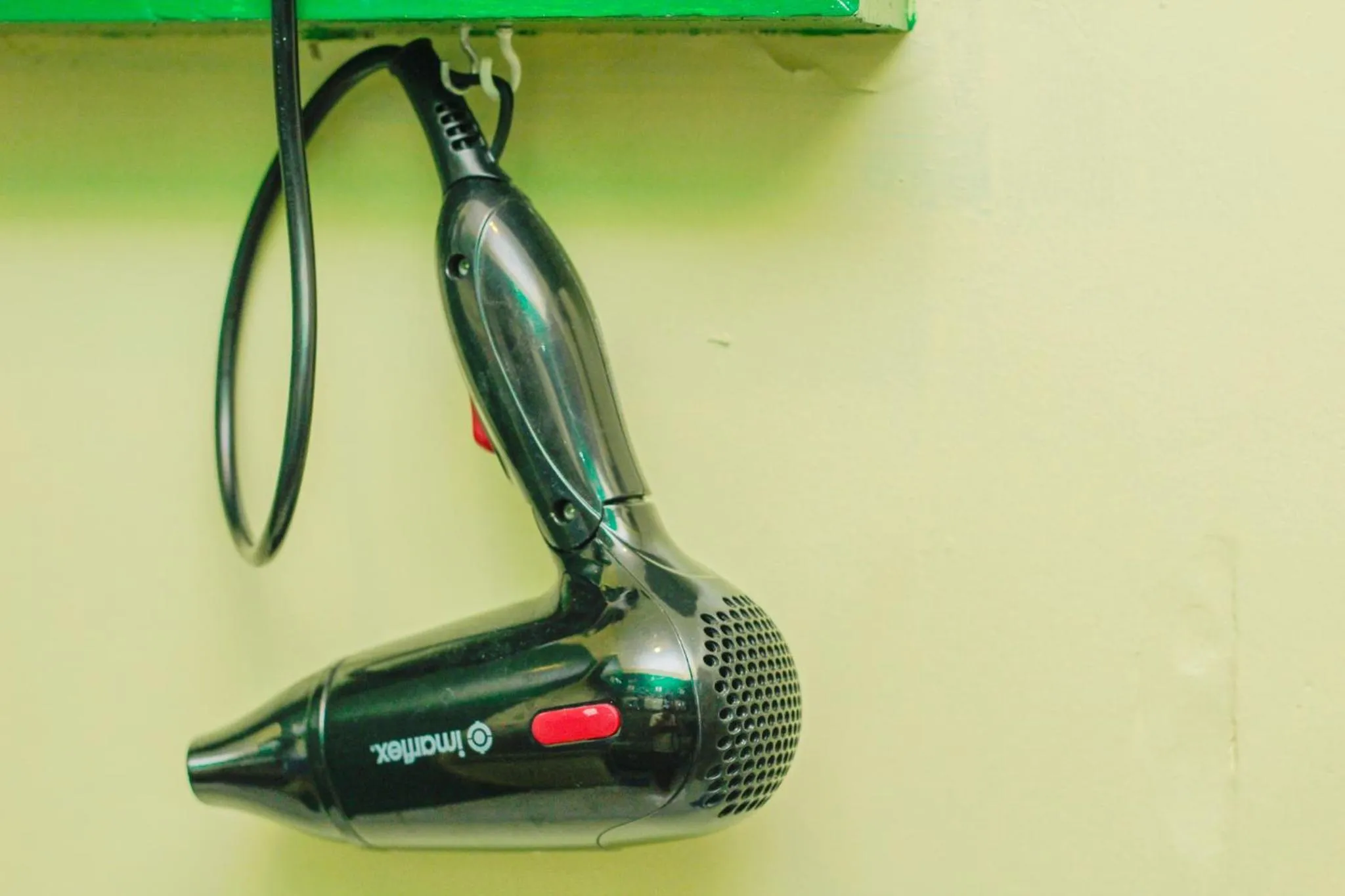 Nomads MNL Backpackers Homestay - near Airport