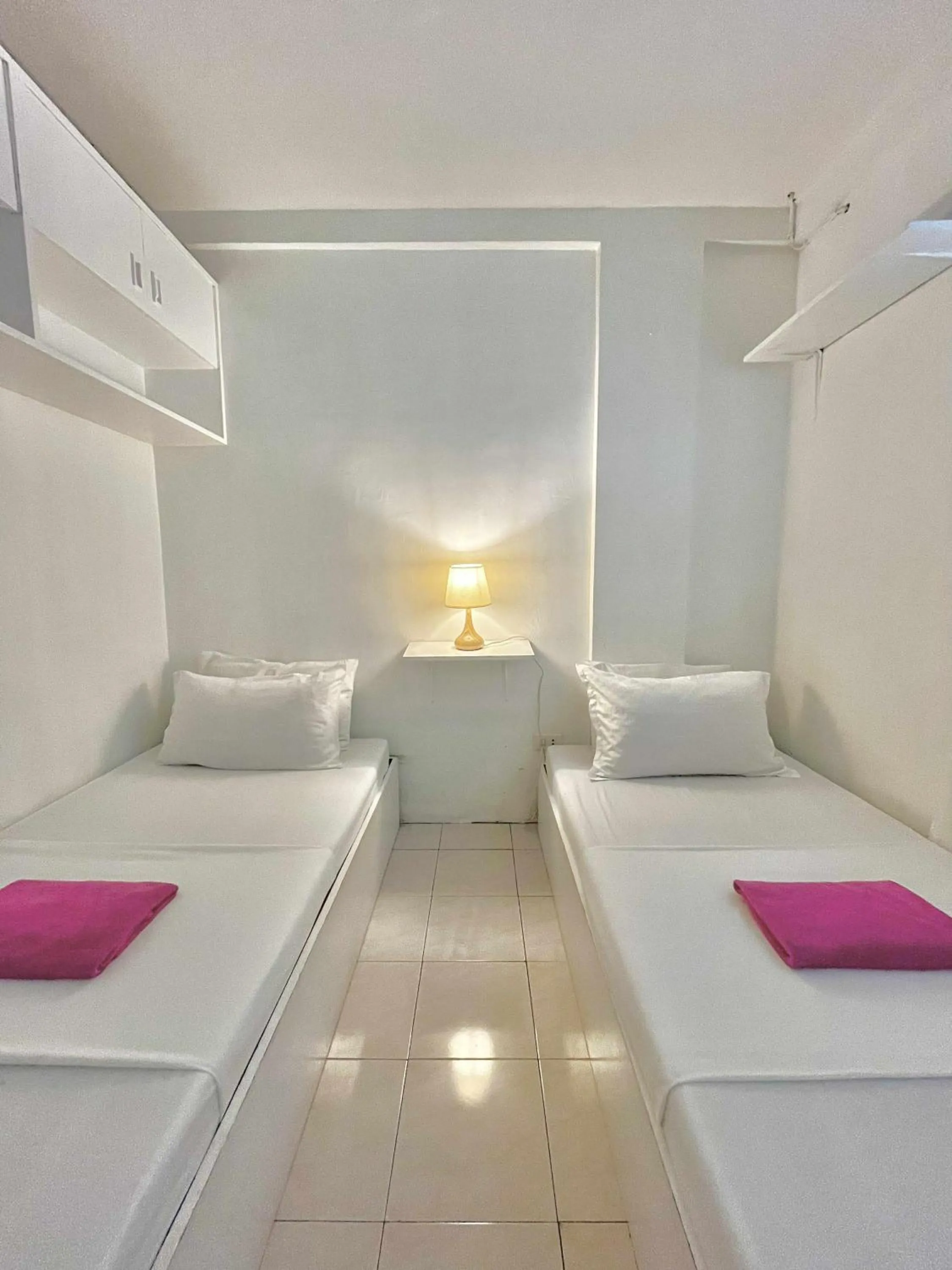 Bed in Nomads MNL Backpackers Homestay - near Airport