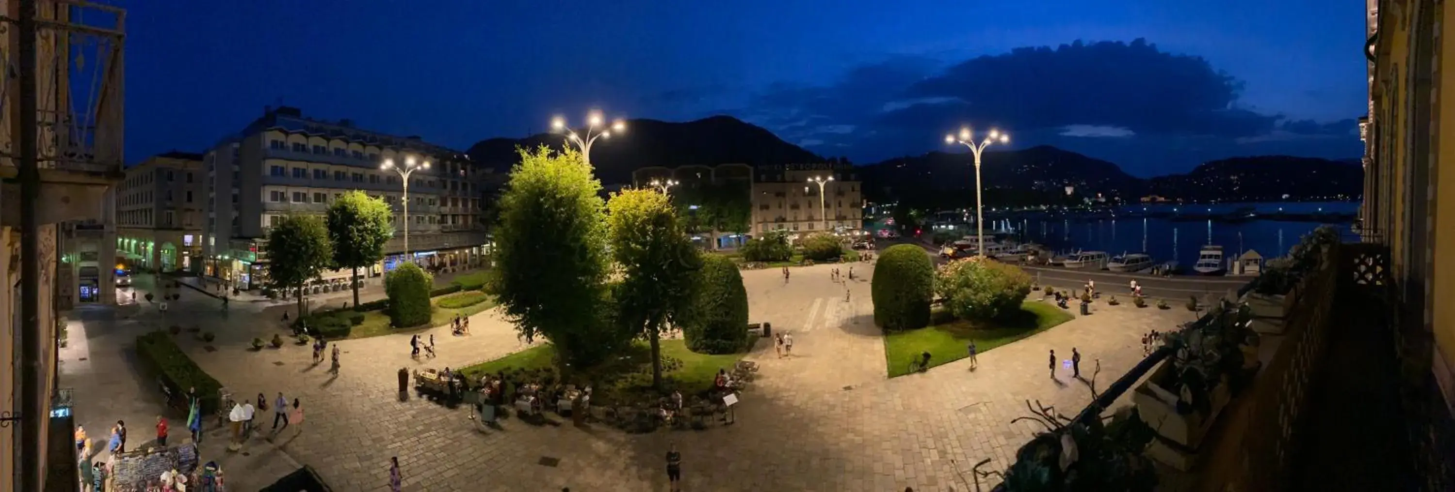 Apartment with Lake View in Piazza Cavour - Luxury Lake View Apartment Apartment with Lake View in Piazza Cavour - Luxury Lake View Apartment