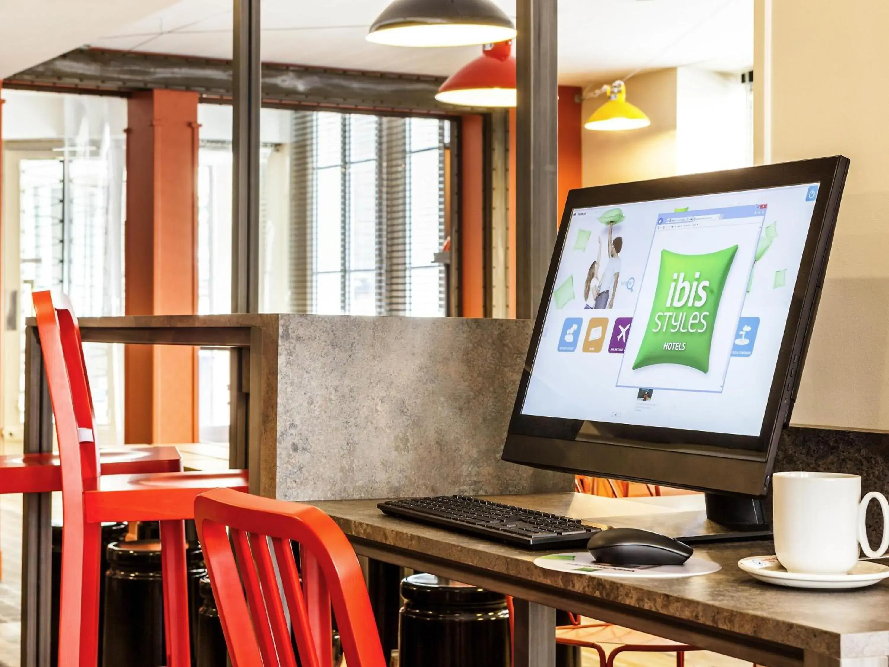 Property building in ibis Styles Paris Mairie De Clichy Property building in ibis Styles Paris Mairie De Clichy