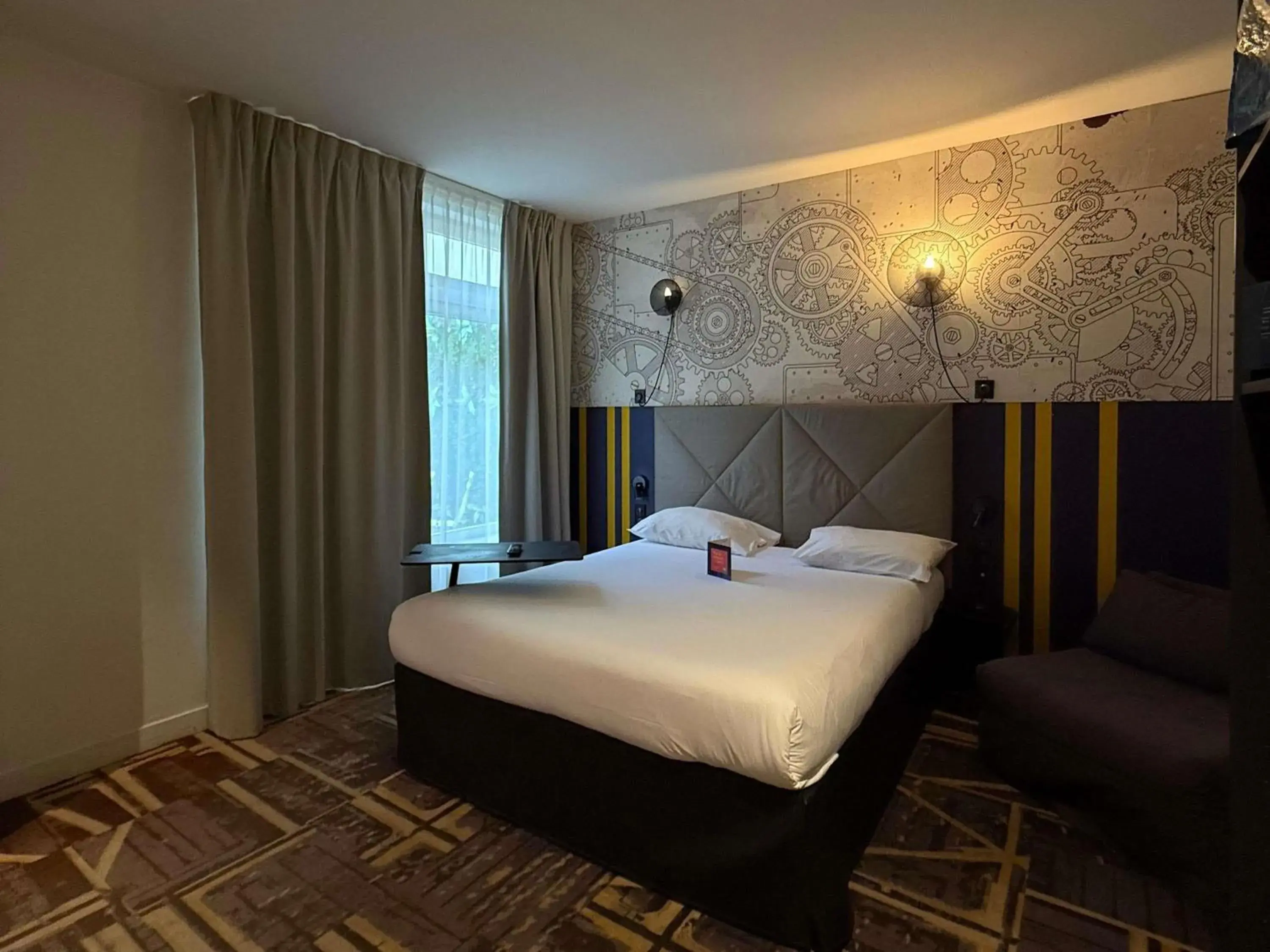 Bedroom, Bed in ibis Styles Paris Mairie De Clichy Bedroom, Bed in ibis Styles Paris Mairie De Clichy