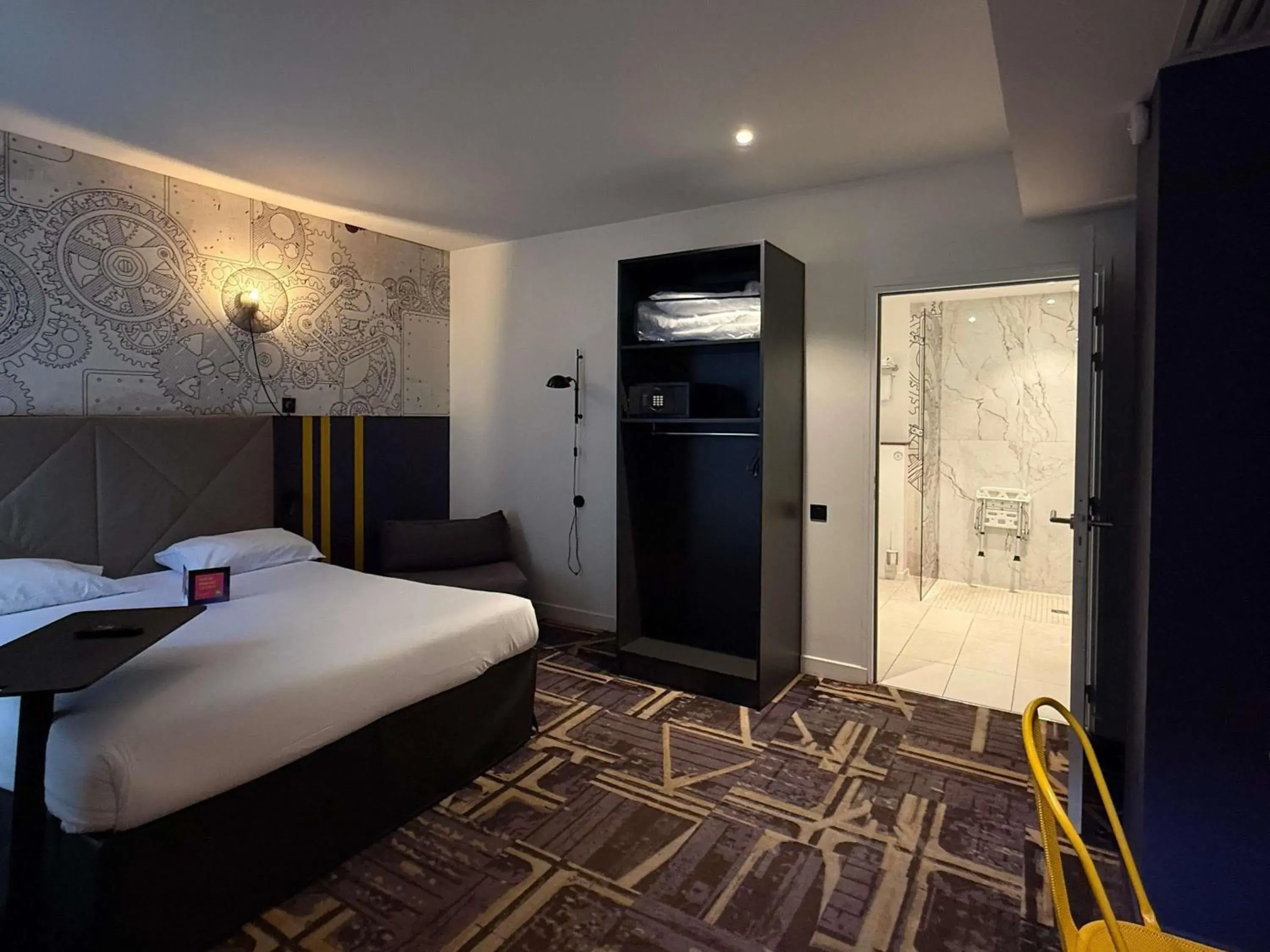 Bedroom, Bed in ibis Styles Paris Mairie De Clichy Bedroom, Bed in ibis Styles Paris Mairie De Clichy