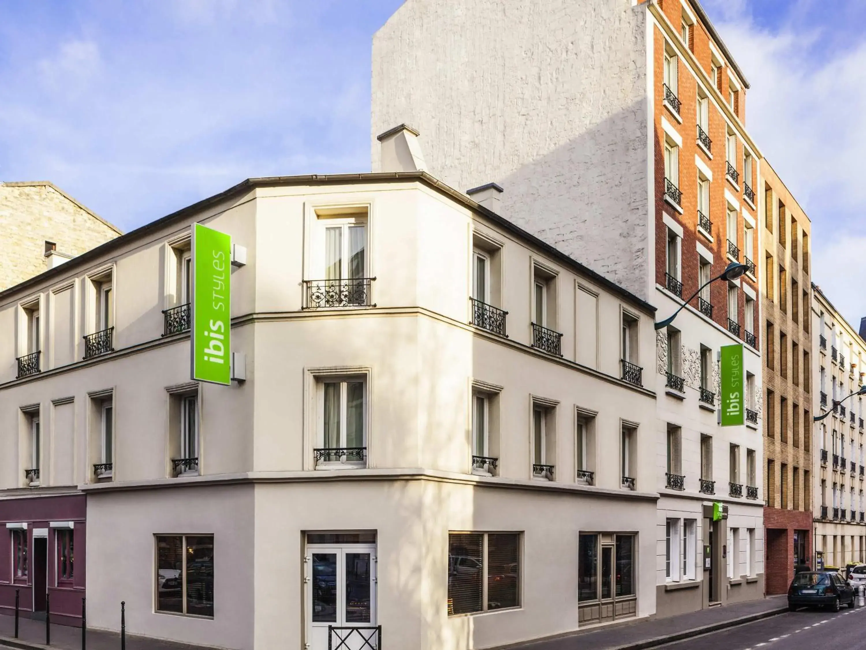 Property building in ibis Styles Paris Mairie De Clichy Property building in ibis Styles Paris Mairie De Clichy