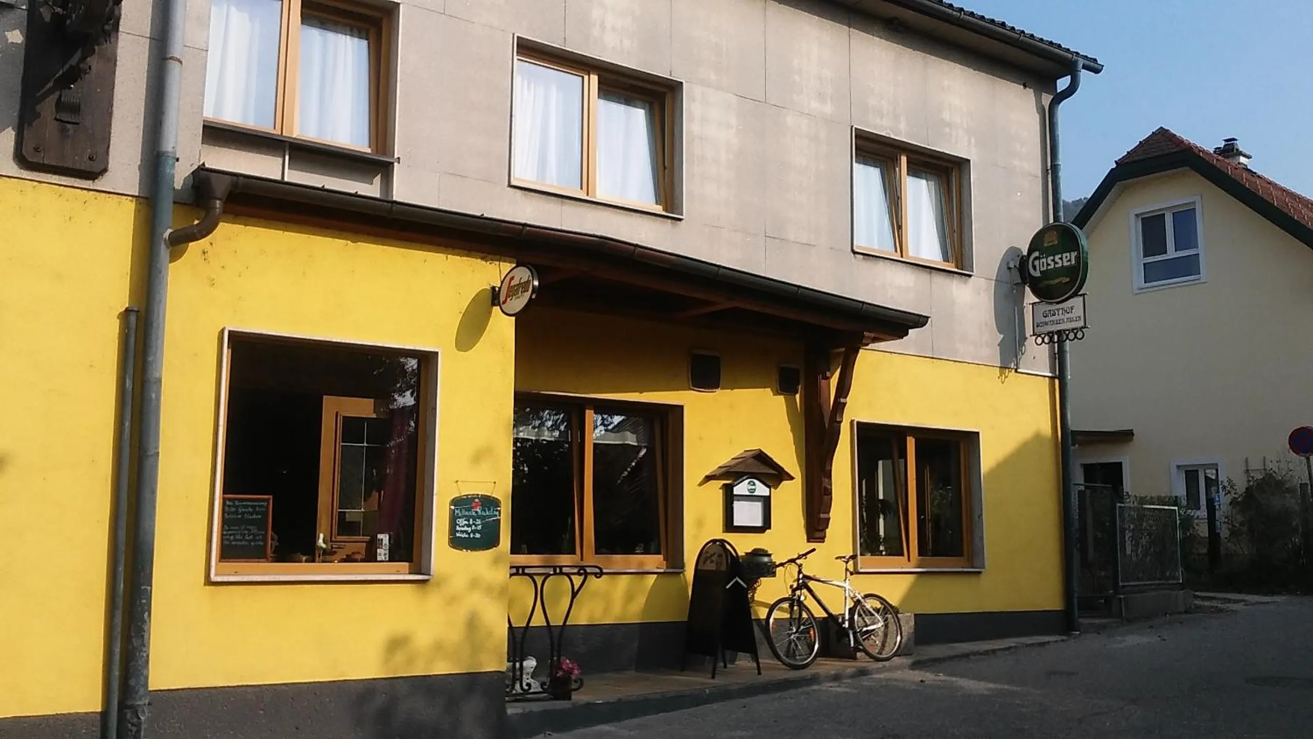 Property building in Gasthaus Schwarzer Adler