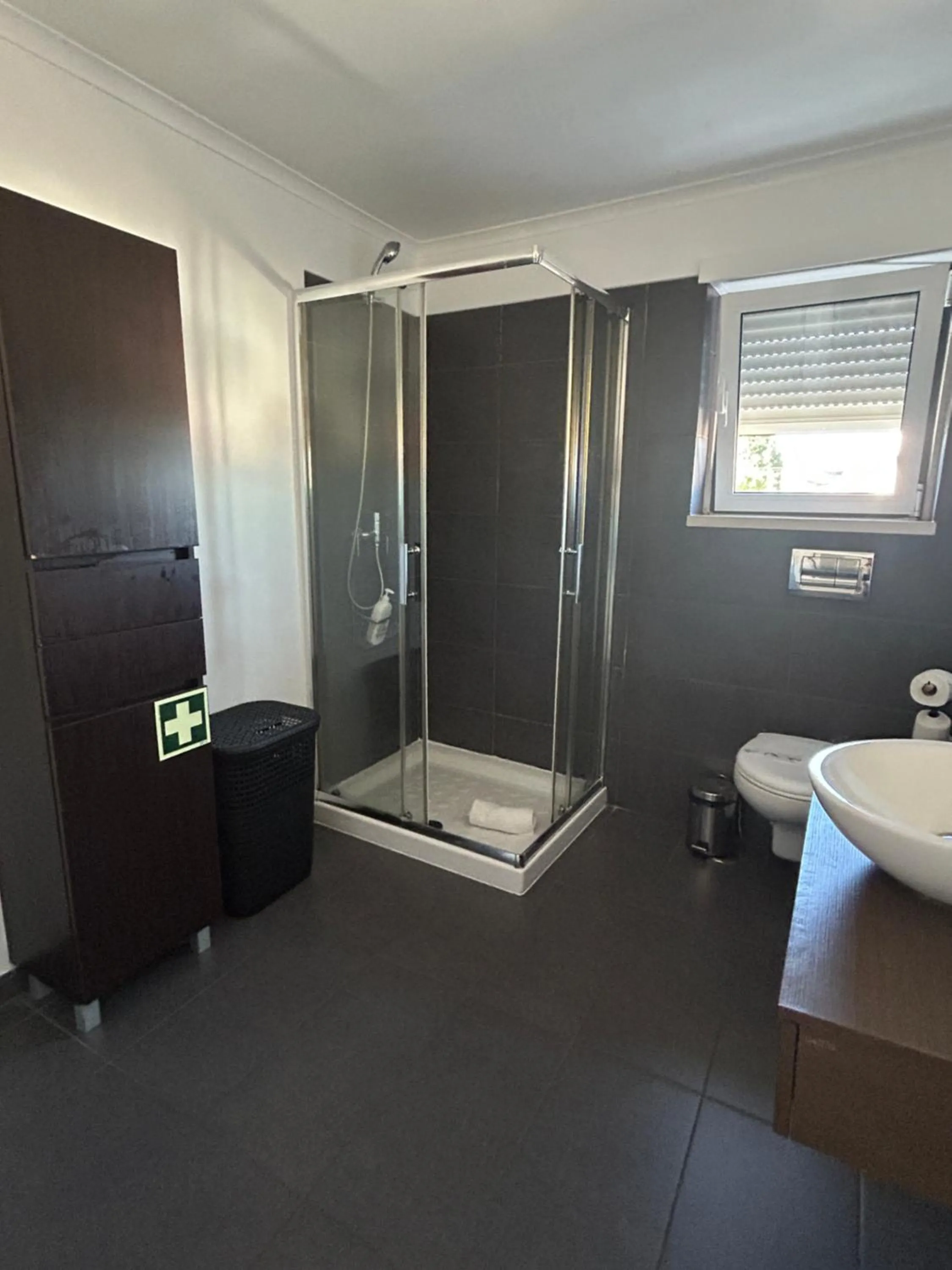 Bathroom in Cabriz White House