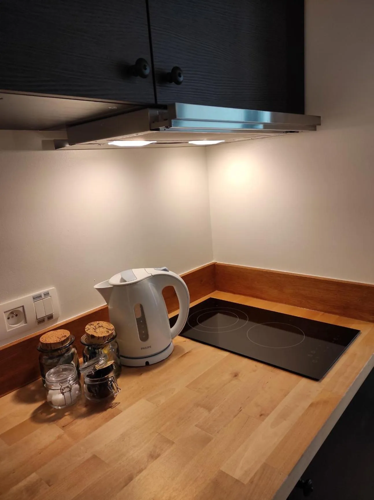 Coffee/tea facilities in B&B In den Roden Schilt