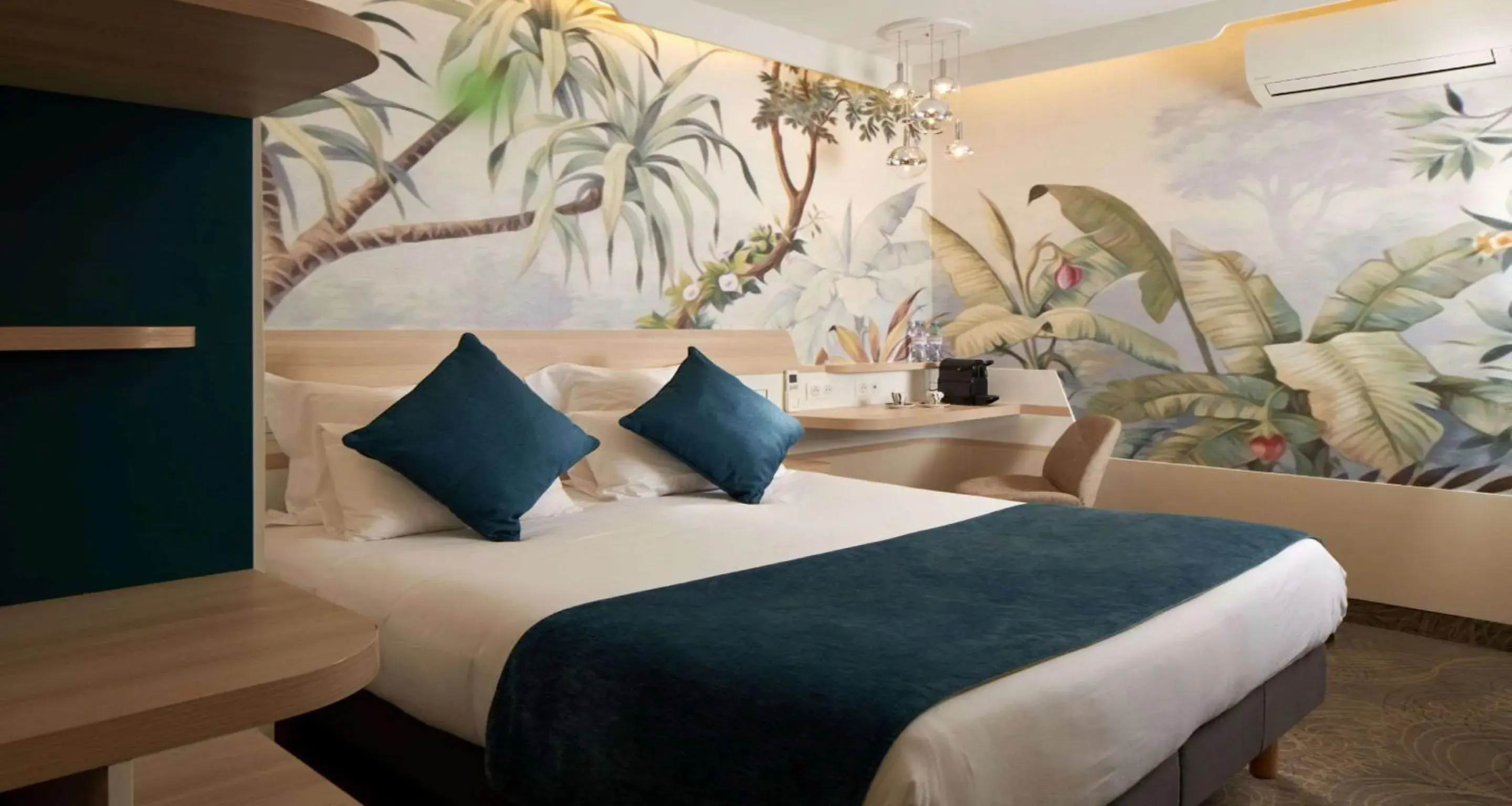 Family Room in Hotel Apolonia Paris Montmartre; Sure Hotel Collection by Best Western Family Room in Hotel Apolonia Paris Montmartre; Sure Hotel Collection by Best Western