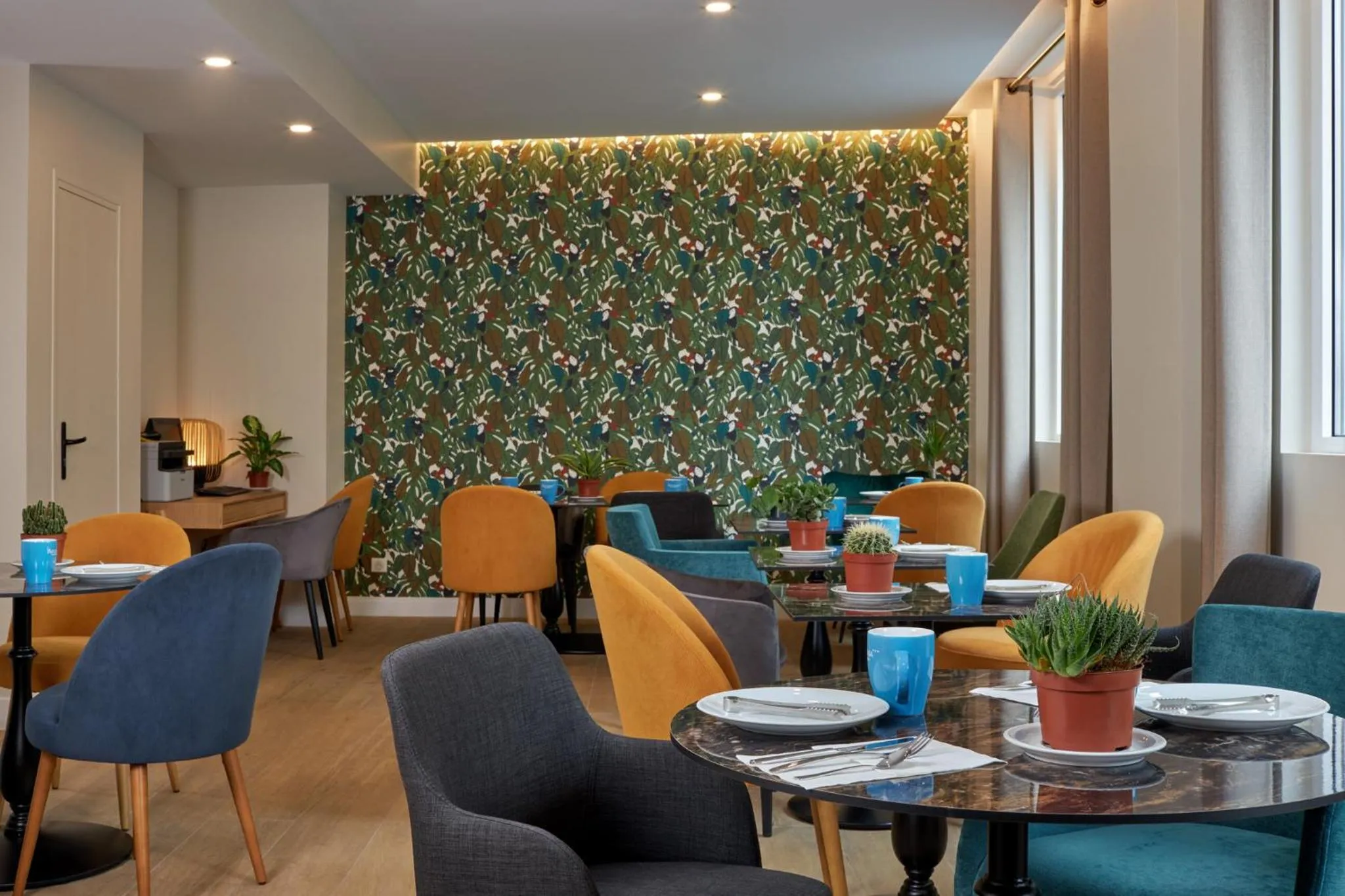 Breakfast in Hotel Apolonia Paris Montmartre; Sure Hotel Collection by Best Western