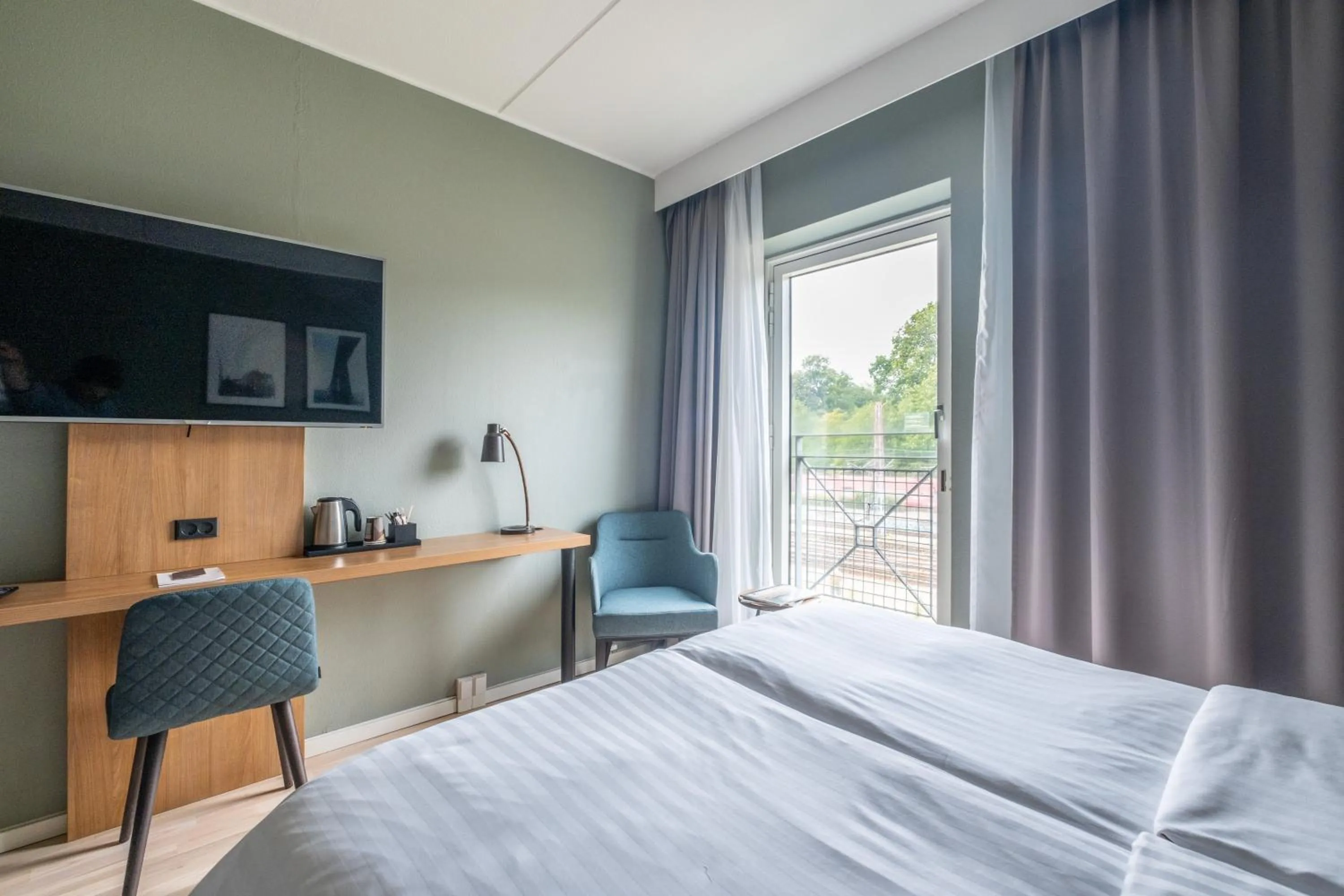 View (from property/room), Bed in Go Hotel Østerport