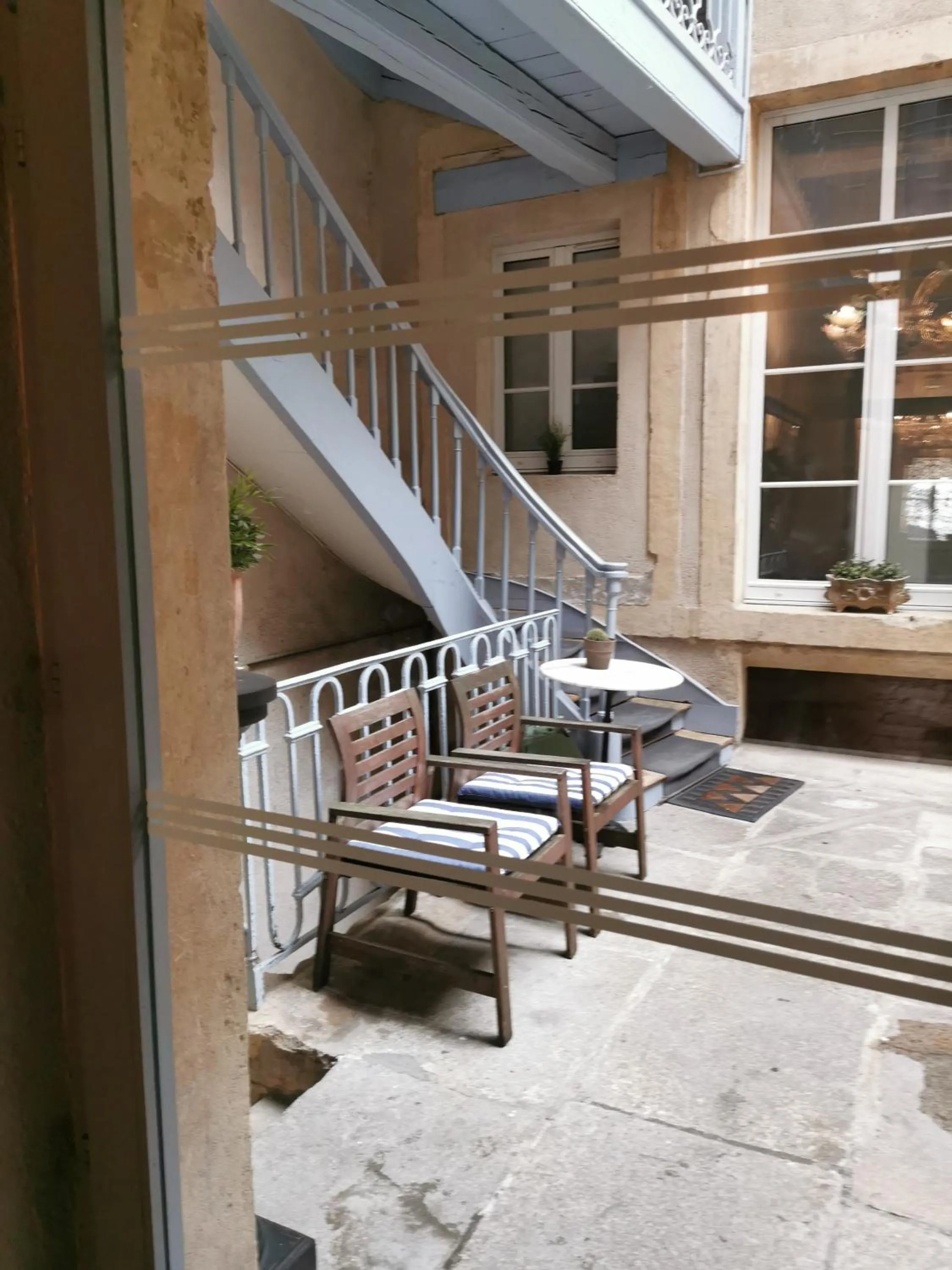 Patio in Hôtel de la Cathédrale Metz