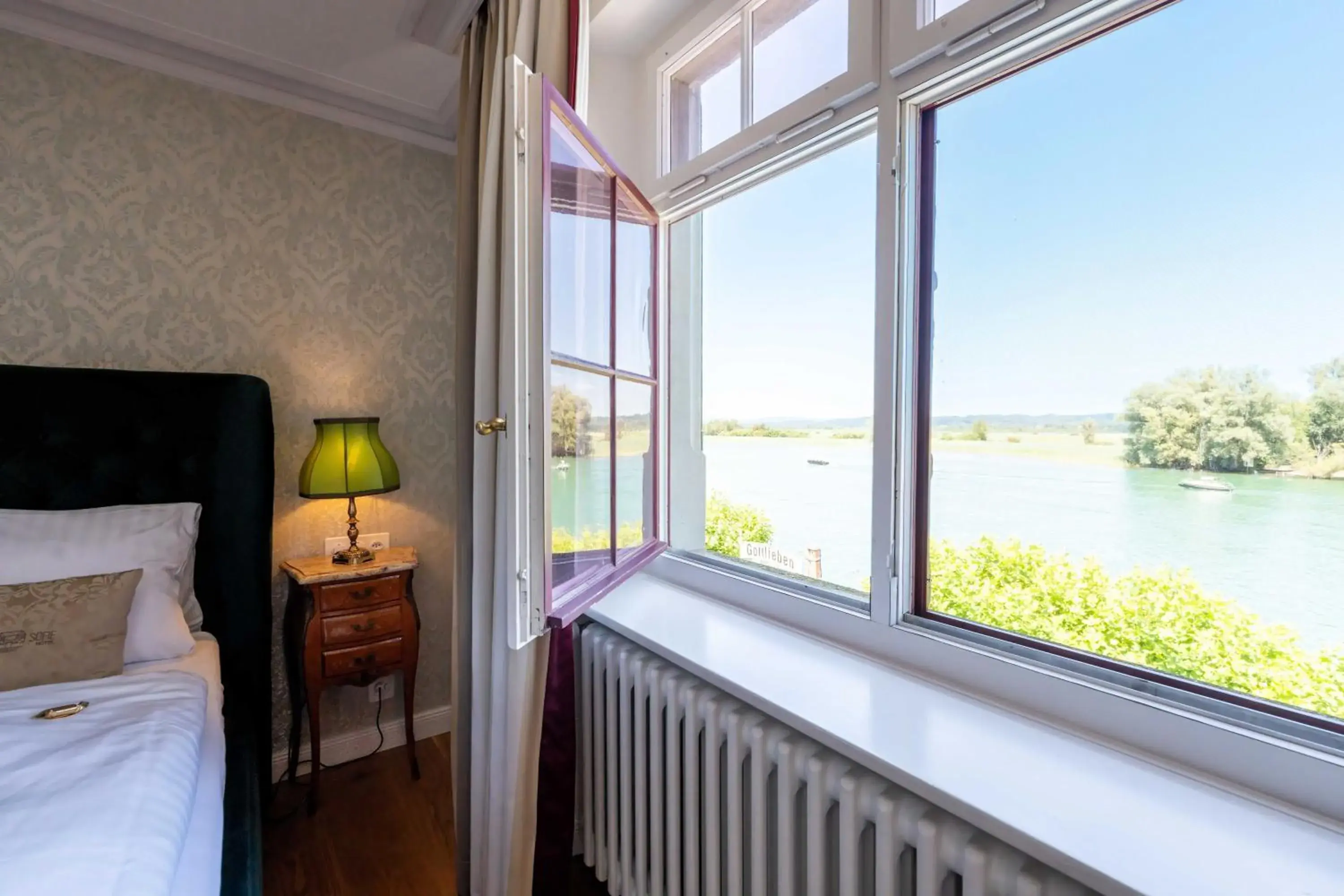 Bed in Hotel Porto Sofie Gottlieben Bed in Hotel Porto Sofie Gottlieben