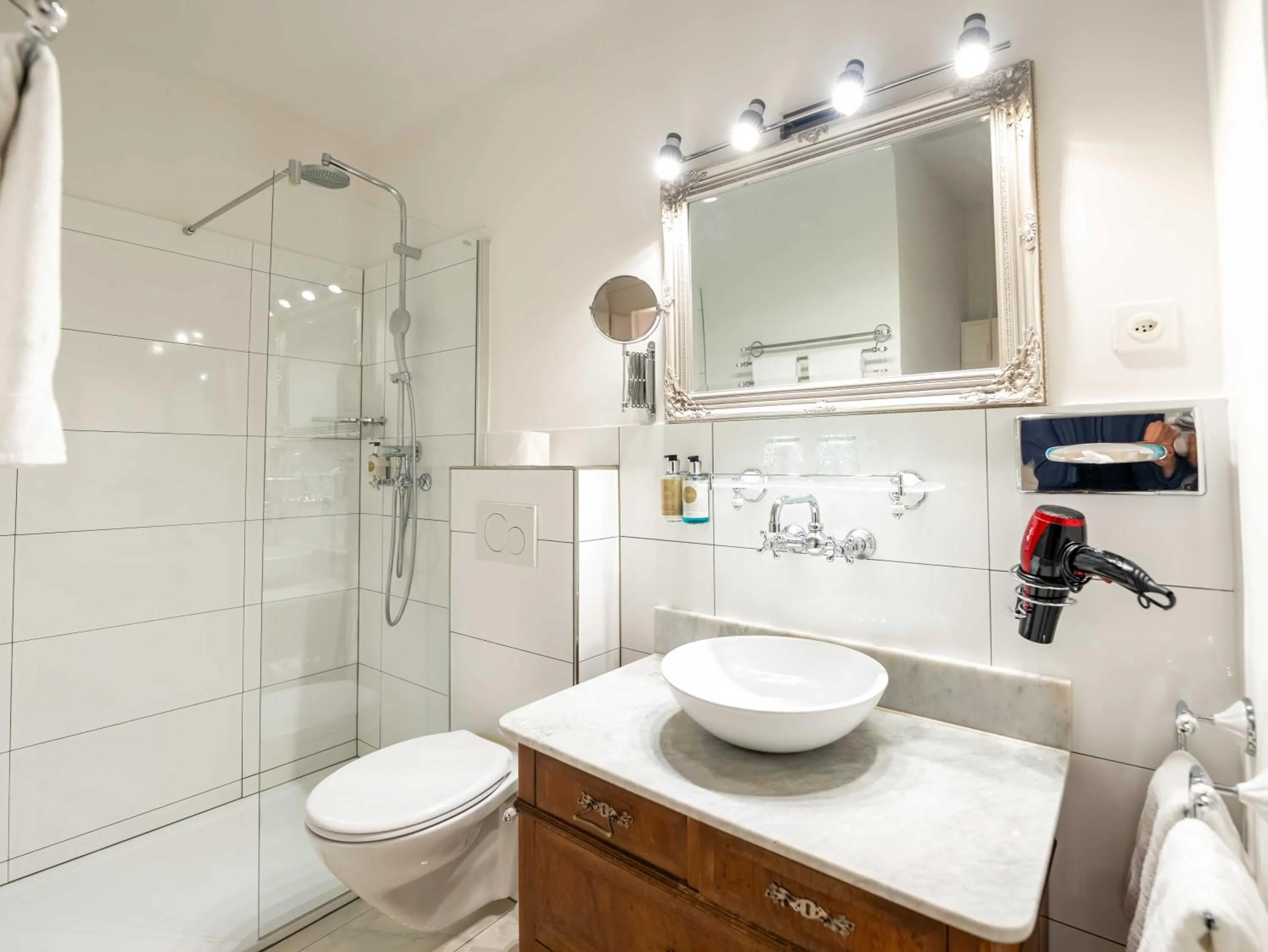 Shower in Hotel Porto Sofie Gottlieben