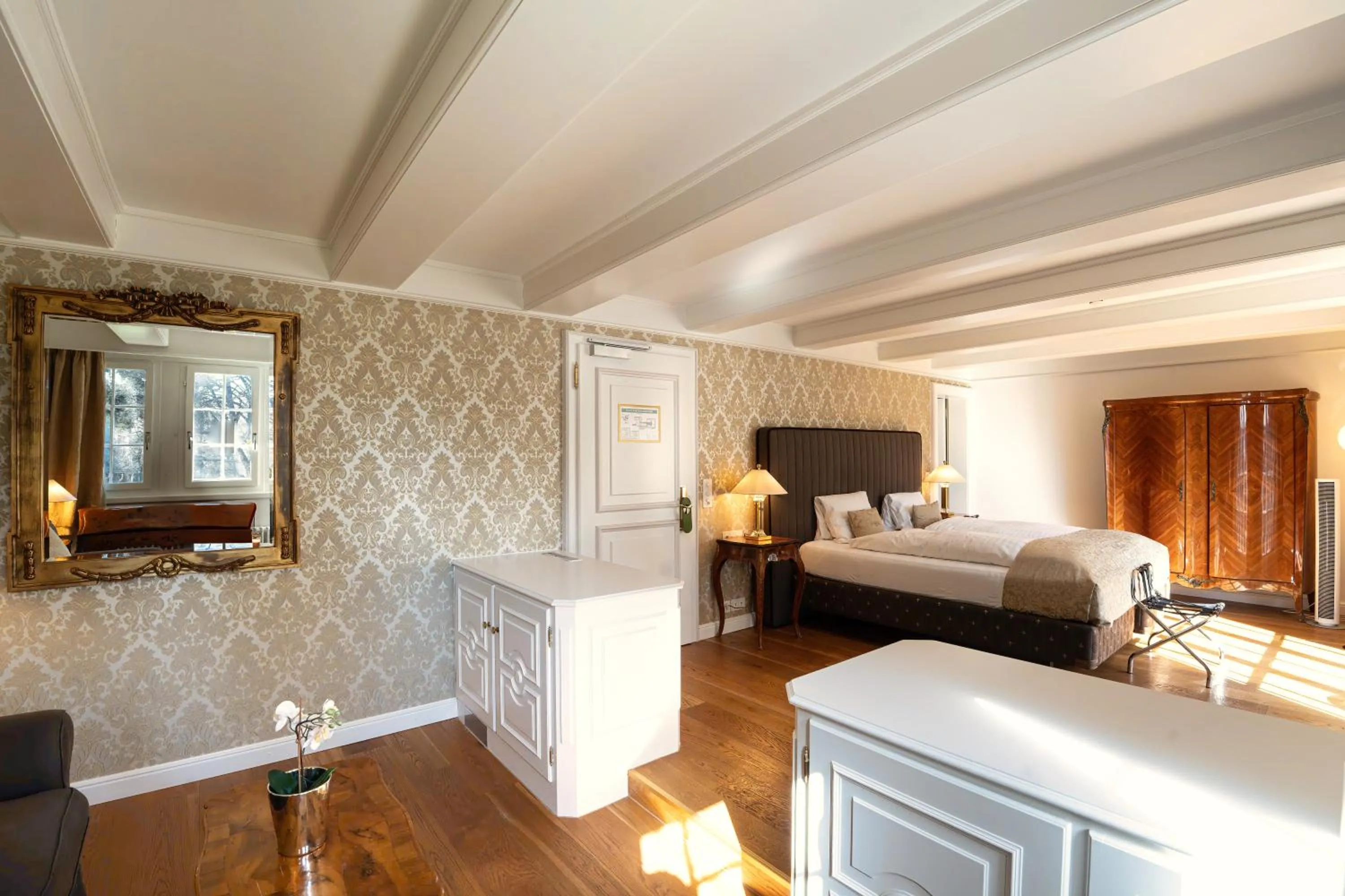 Patio, Bed in Hotel Porto Sofie Gottlieben