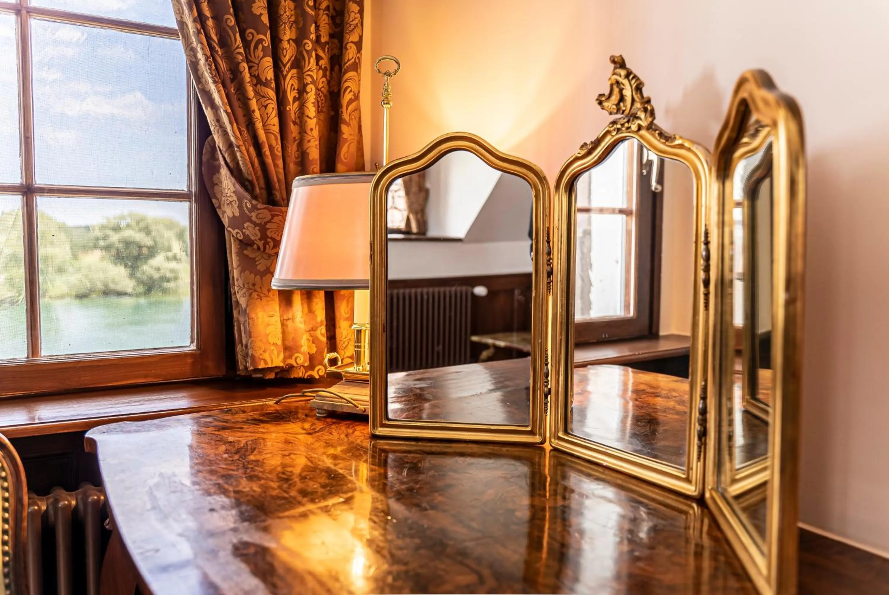 Decorative detail in Hotel Porto Sofie Gottlieben