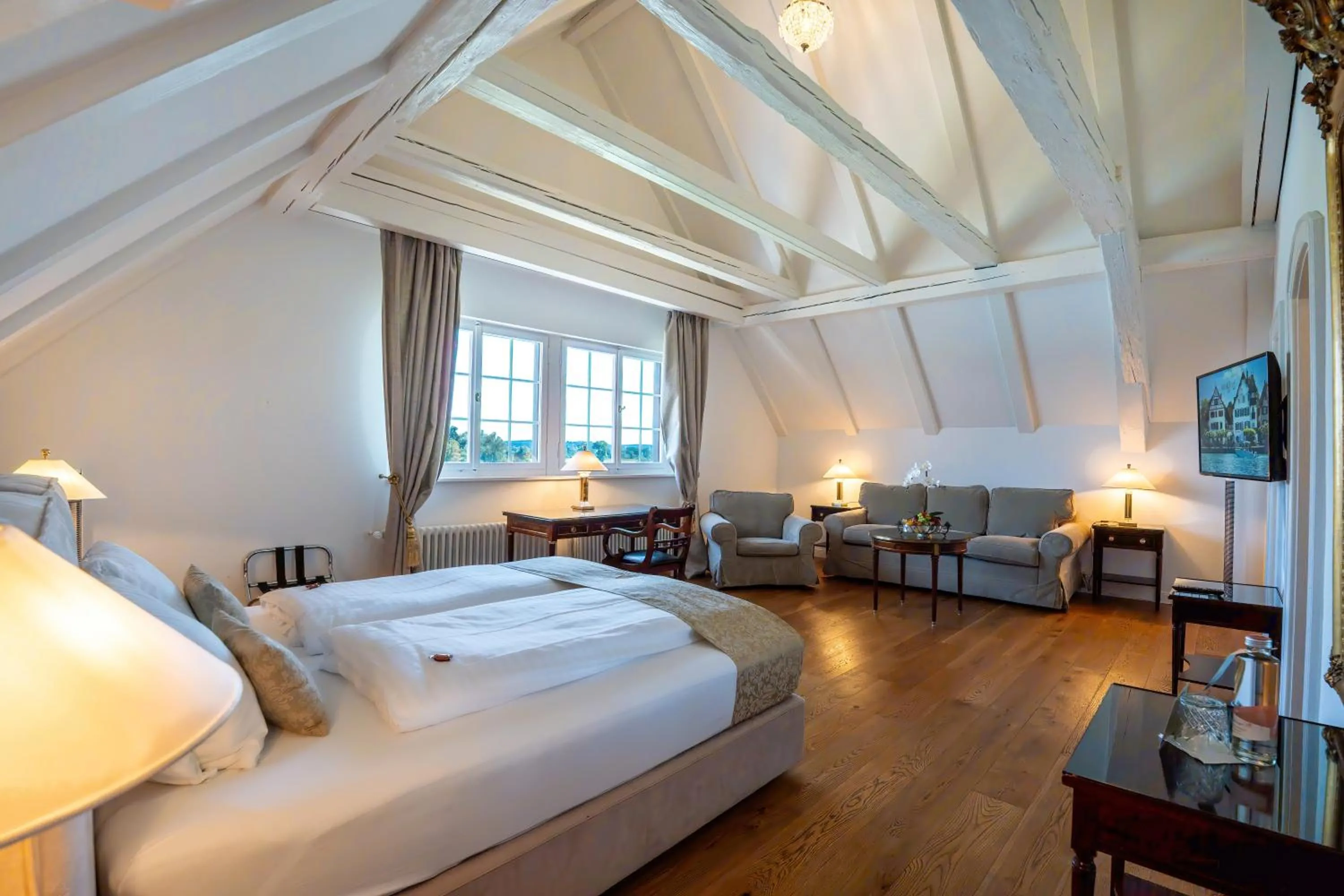 Bed in Hotel Porto Sofie Gottlieben