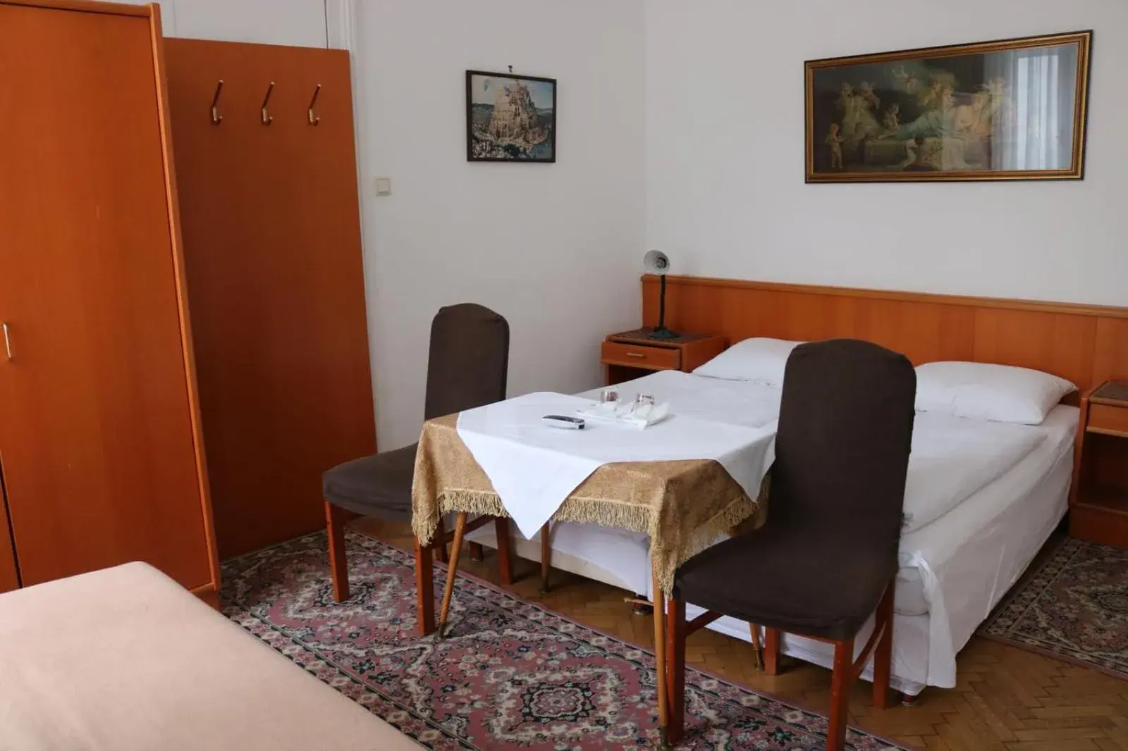 Double Room with Shared Toilet in Pension Reimer Double Room with Shared Toilet in Pension Reimer