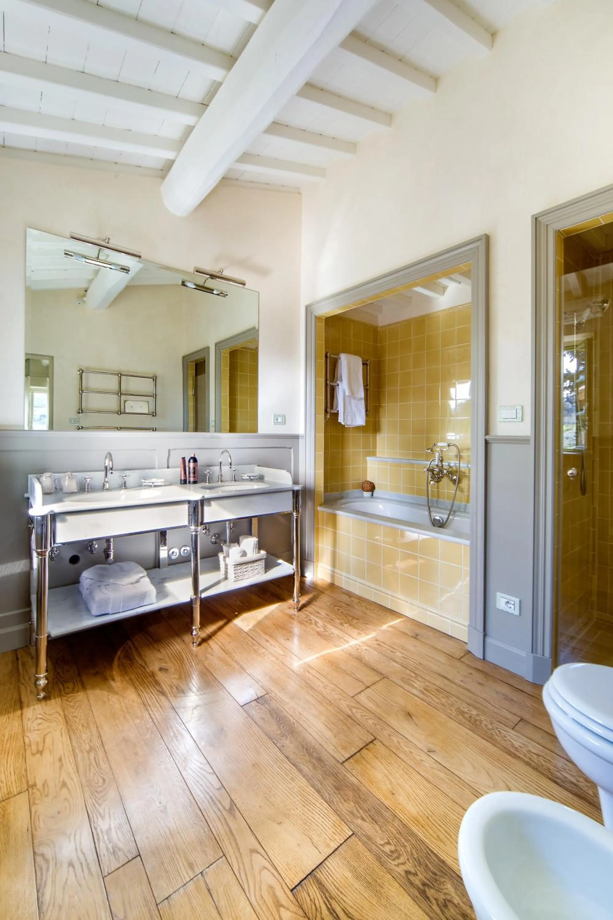 Bathroom in Borgo Del Cabreo