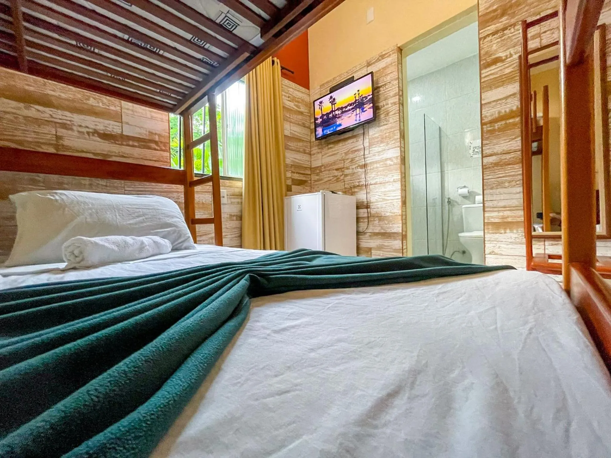 Bathroom, Bed in Refúgio Pousada Fortaleza