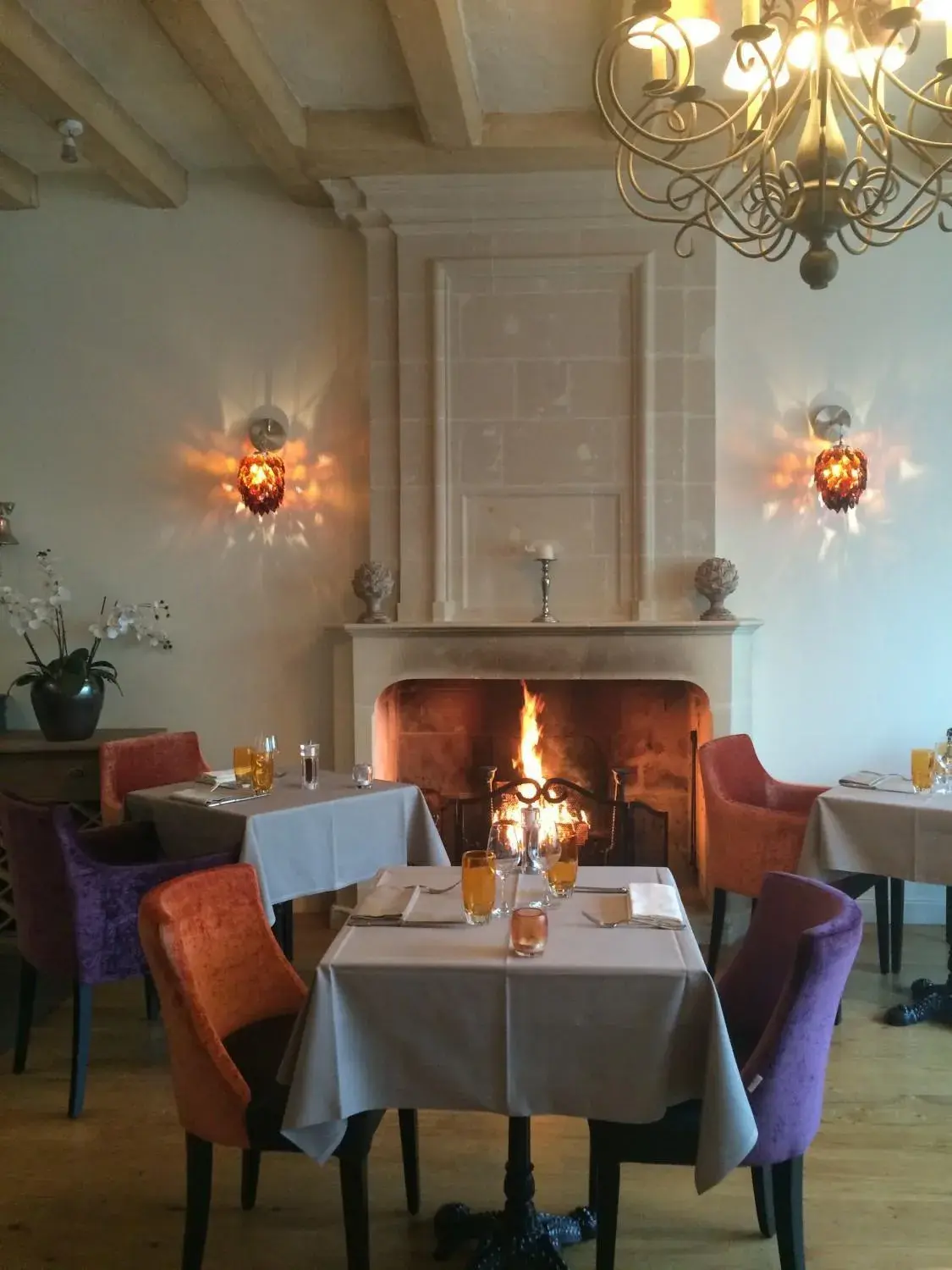 Restaurant/places to eat in Logis Hotel La Croix Blanche Fontevraud Restaurant/places to eat in Logis Hotel La Croix Blanche Fontevraud