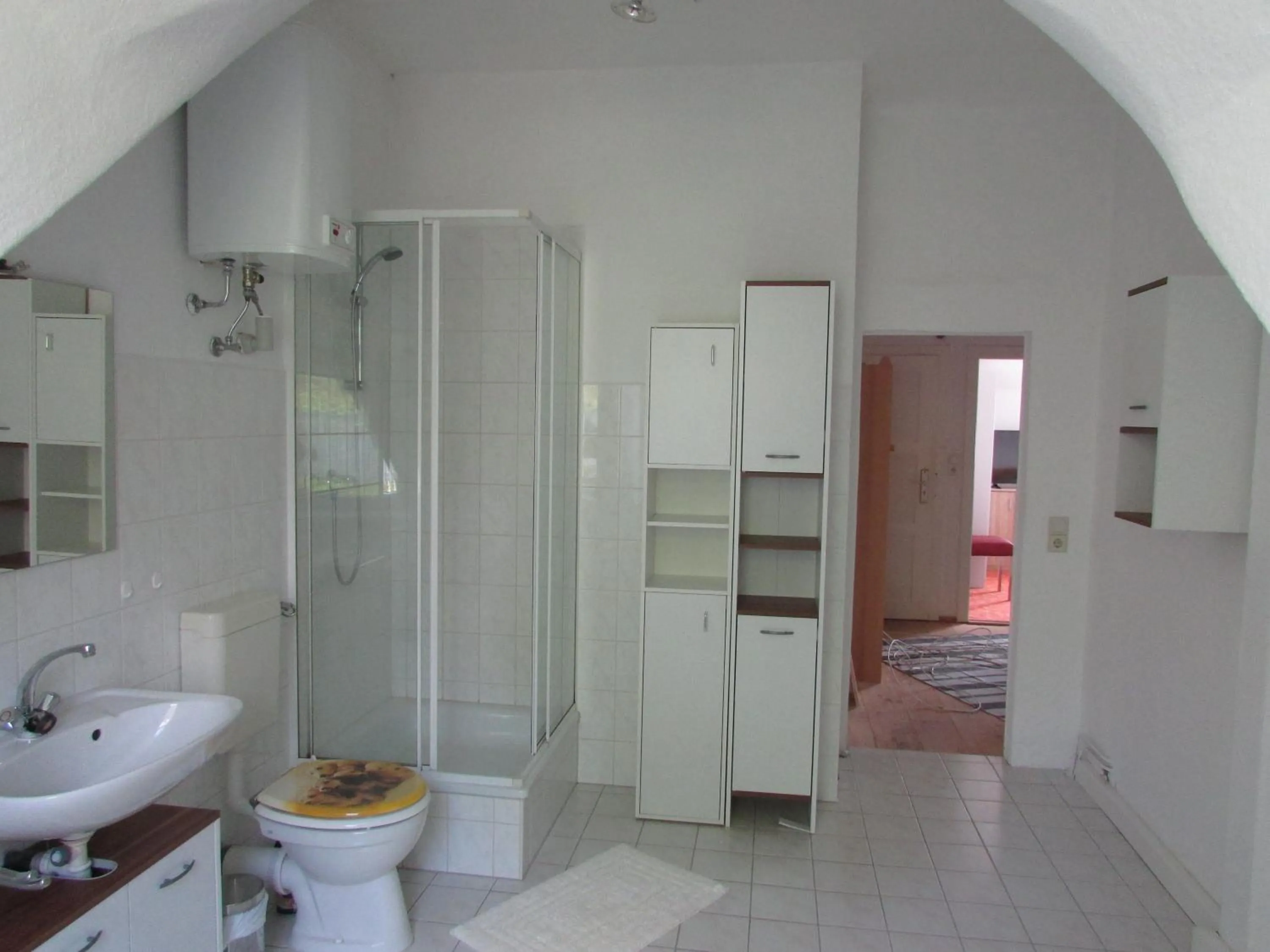 Bathroom in NoOaks