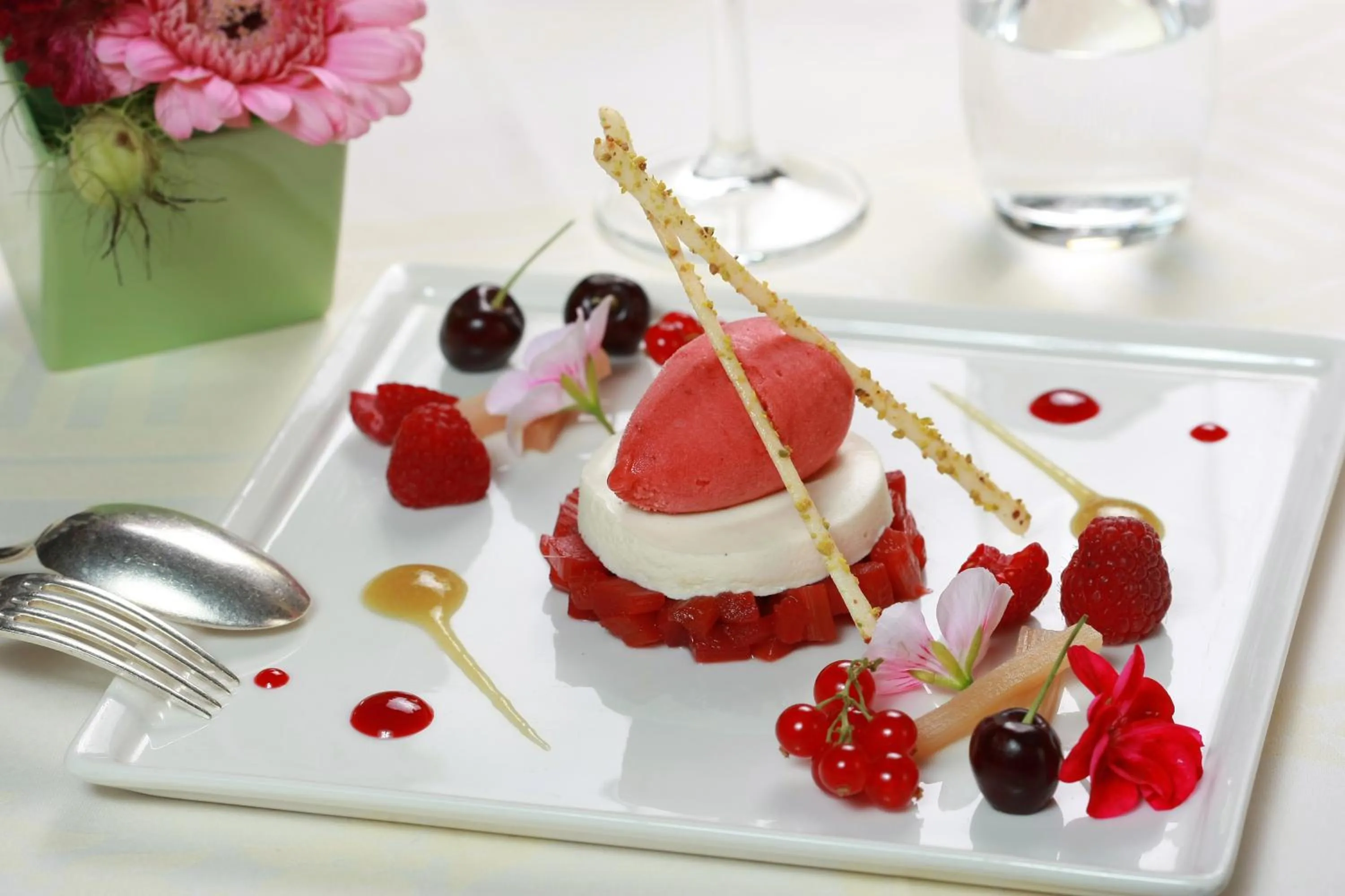 Restaurant/places to eat in Château d'Isenbourg & SPA