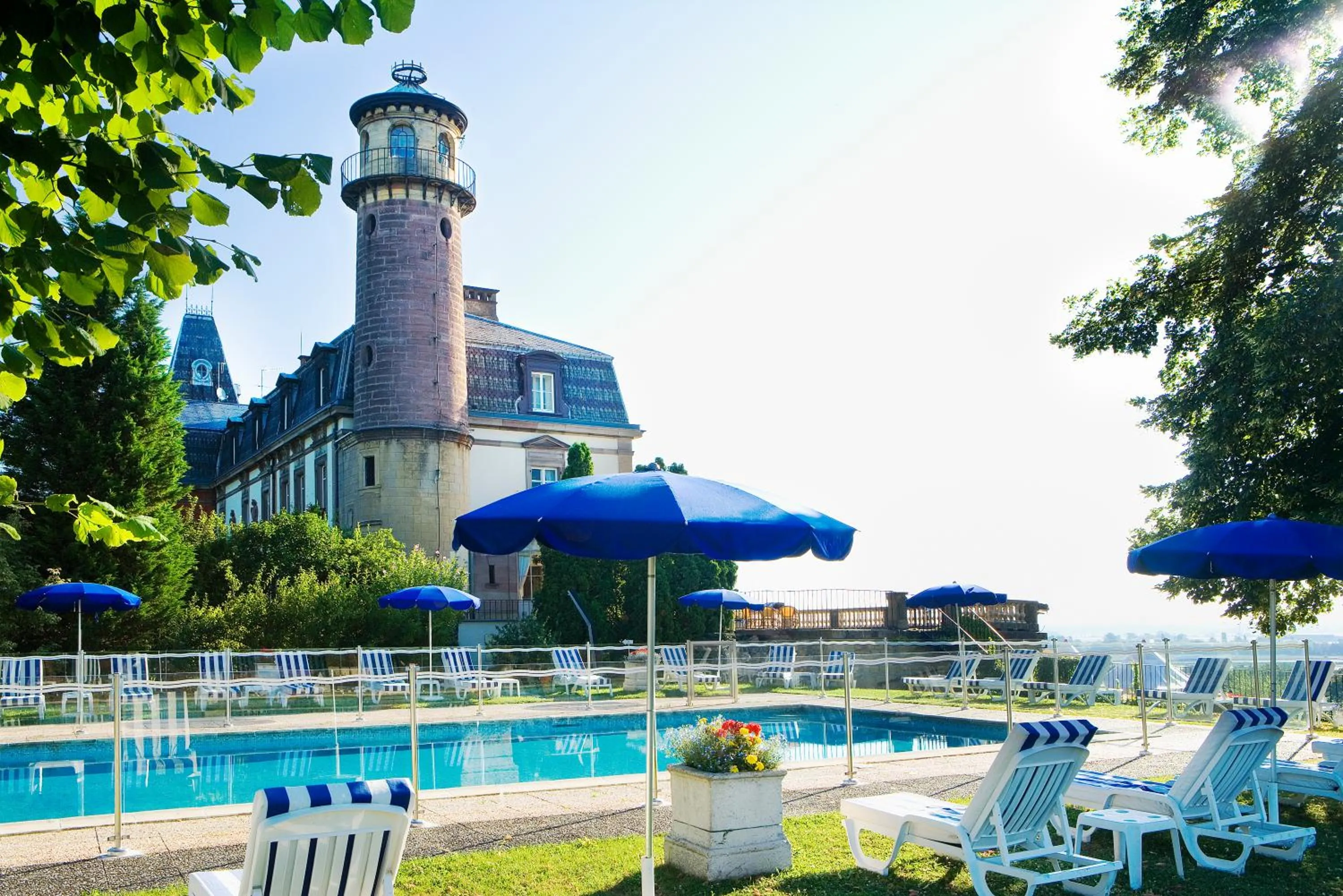 Property building in Château d'Isenbourg & SPA