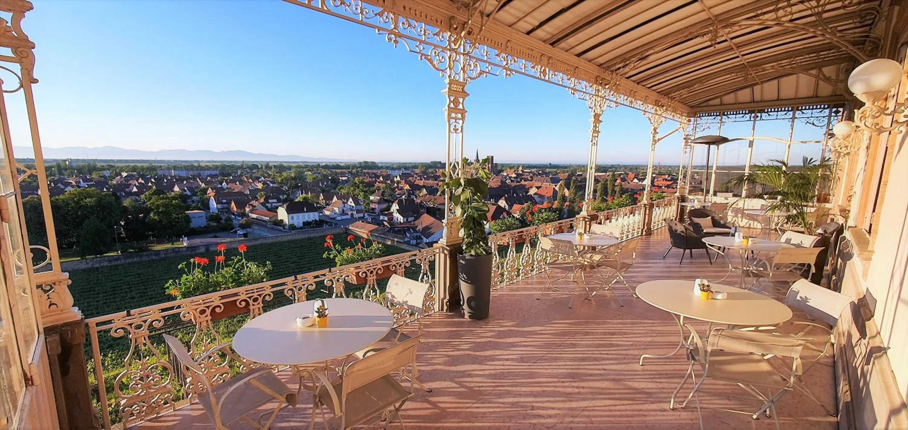 Balcony/Terrace in Château d'Isenbourg & SPA