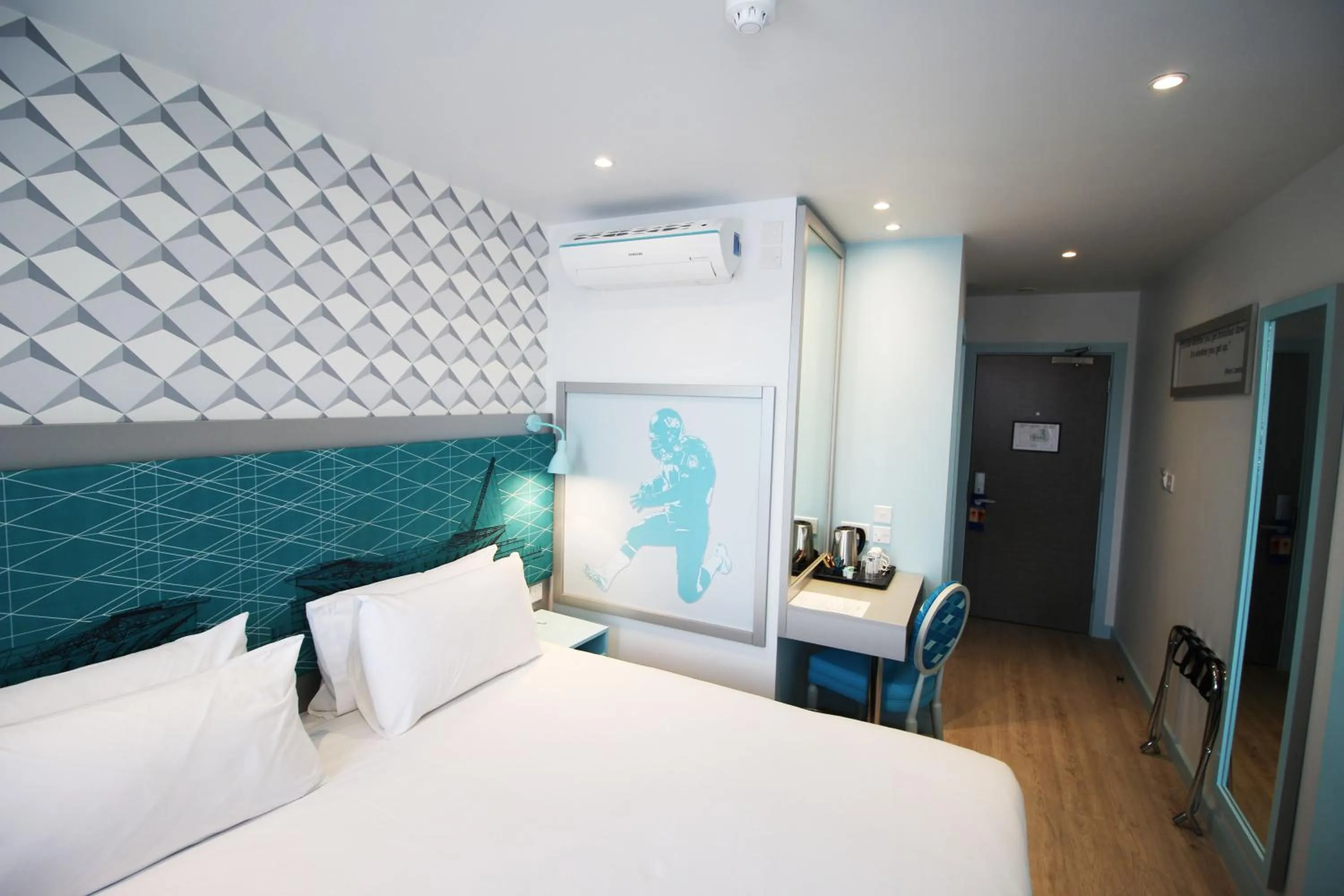 Bedroom in Best Western Plus London Wembley Hotel