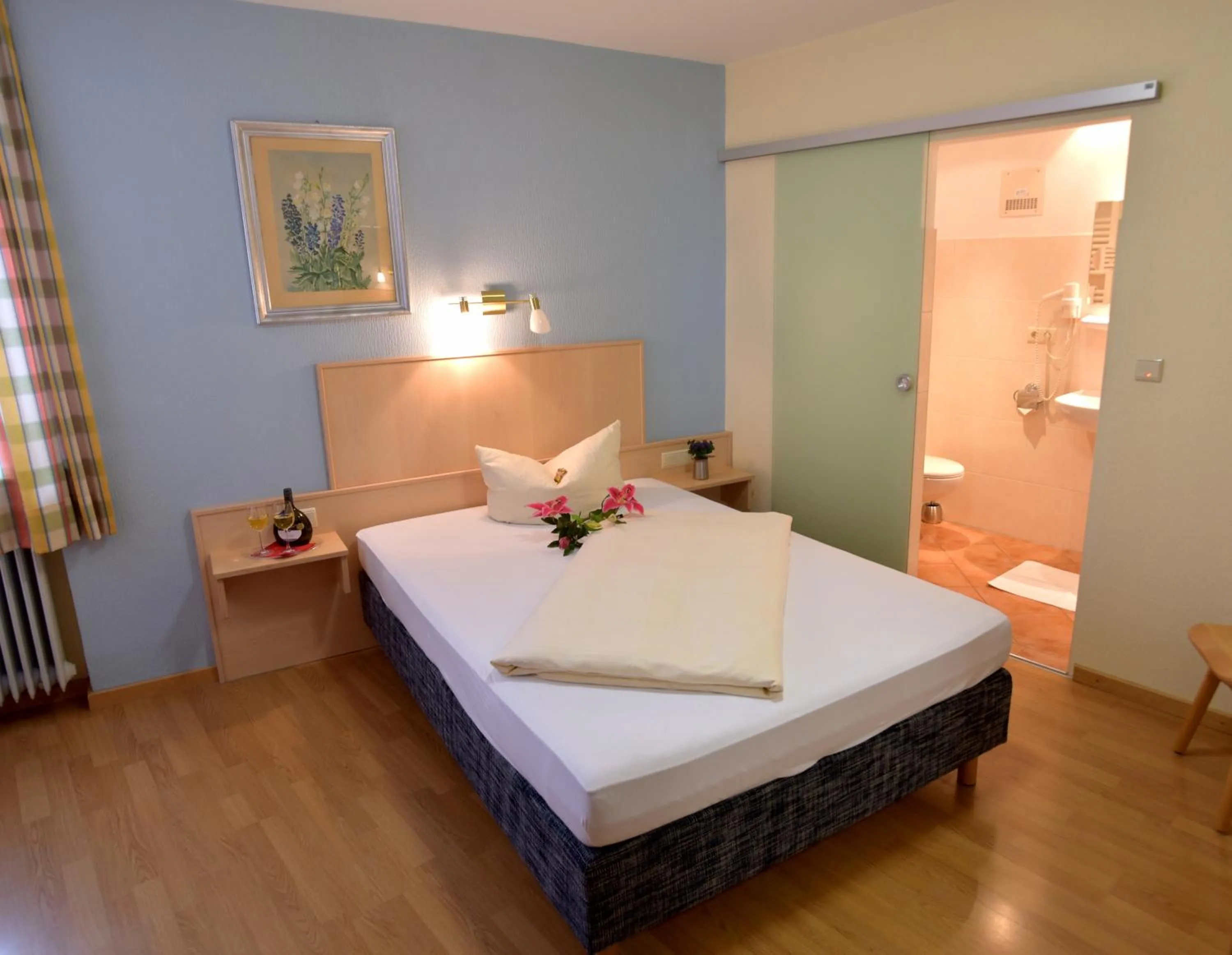 Photo of the whole room, Bathroom in Gasthof Grüner Baum