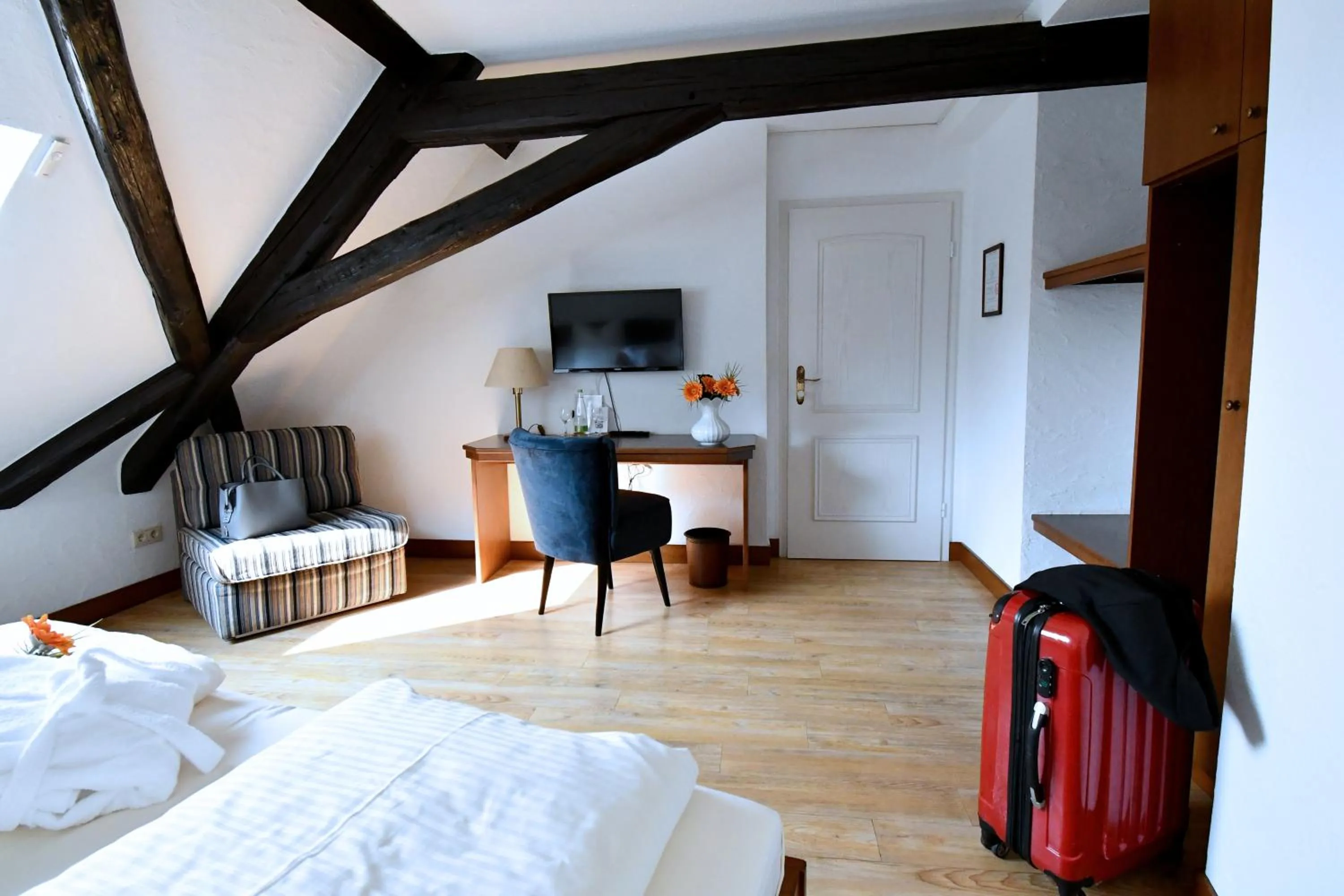 TV/Entertainment Center in Gasthof Grüner Baum