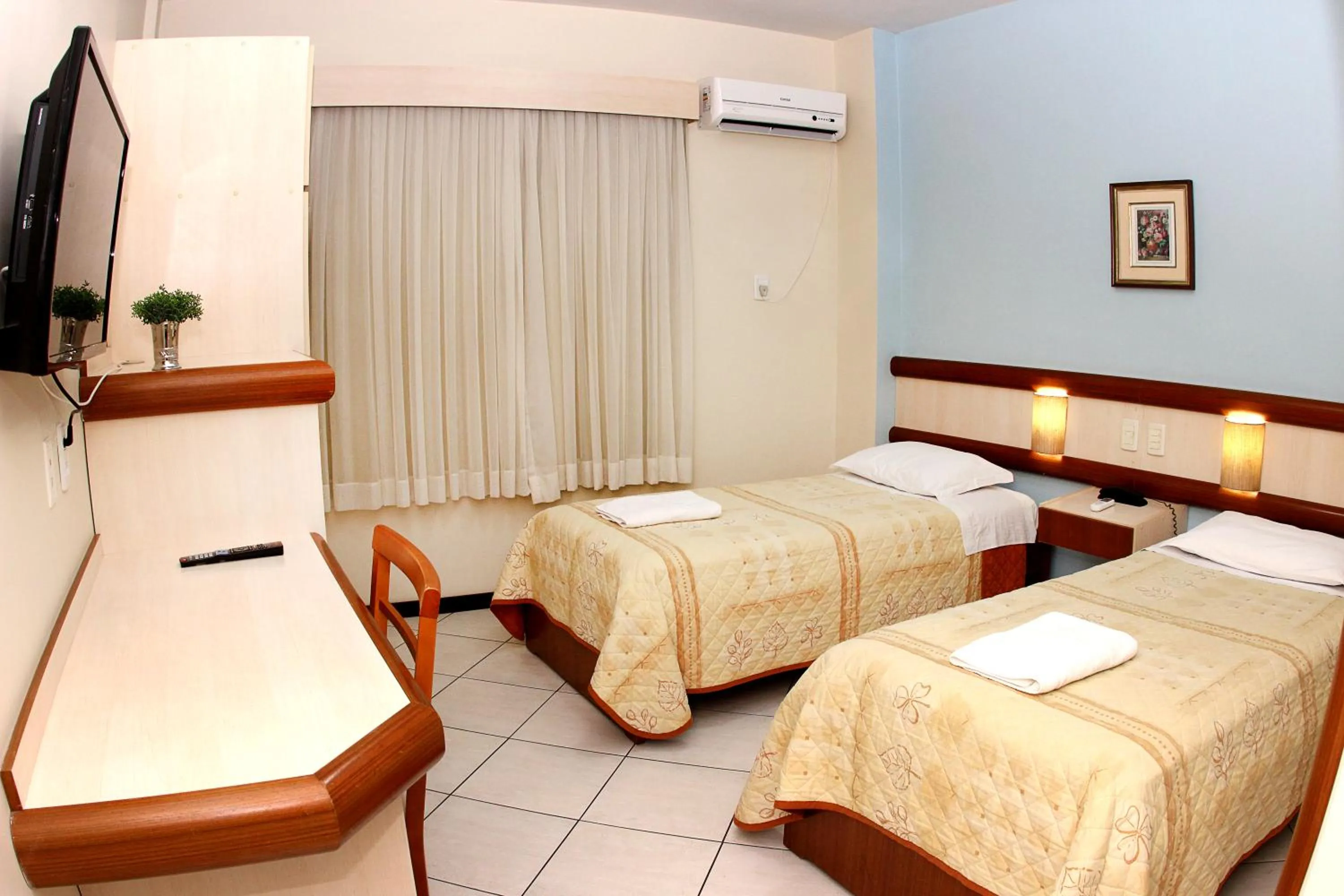 Photo of the whole room, Bed in Hotel Veneza