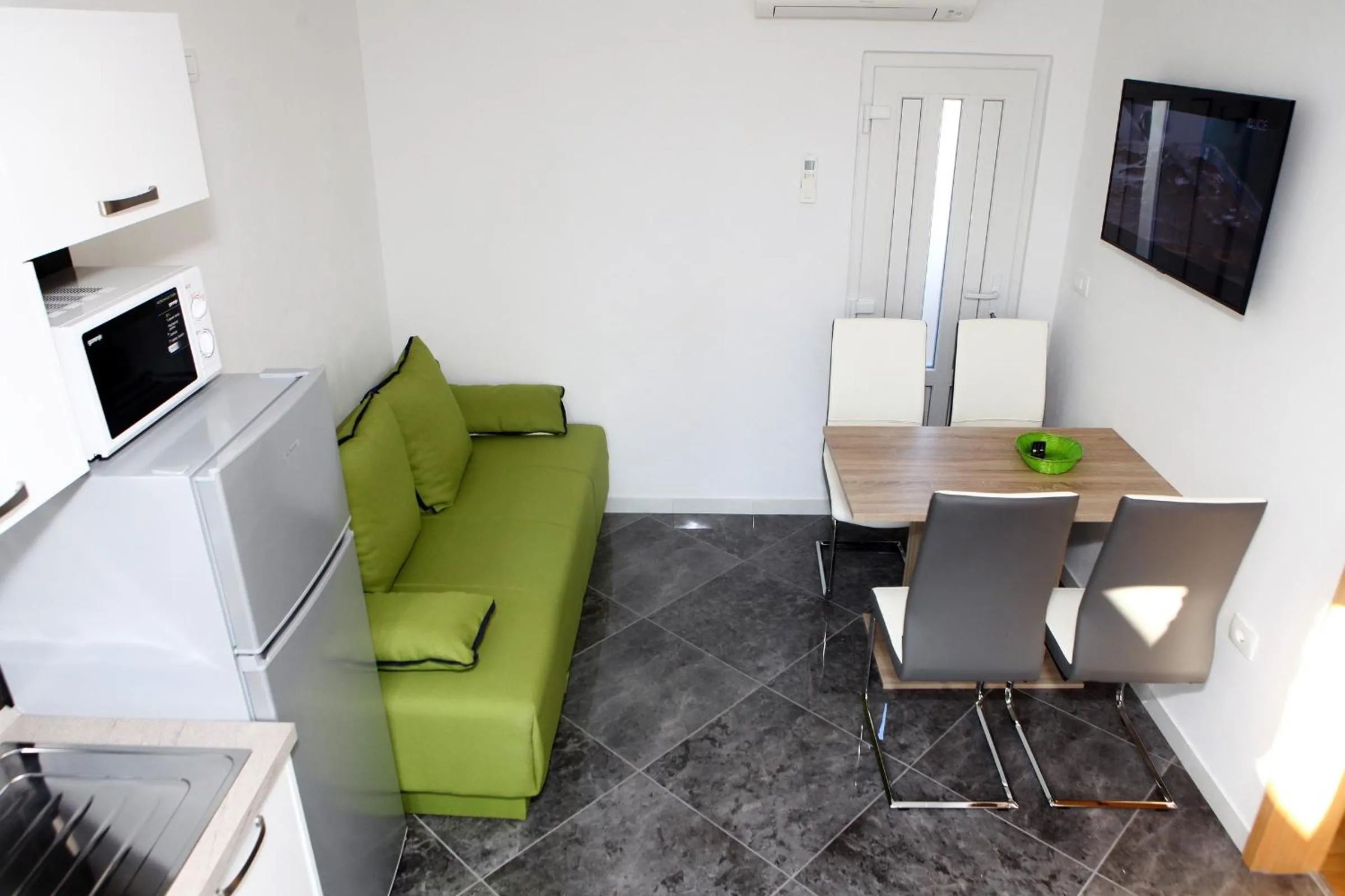 TV and multimedia in Apartmaji sončne terase - Sunny Terraces Apartments