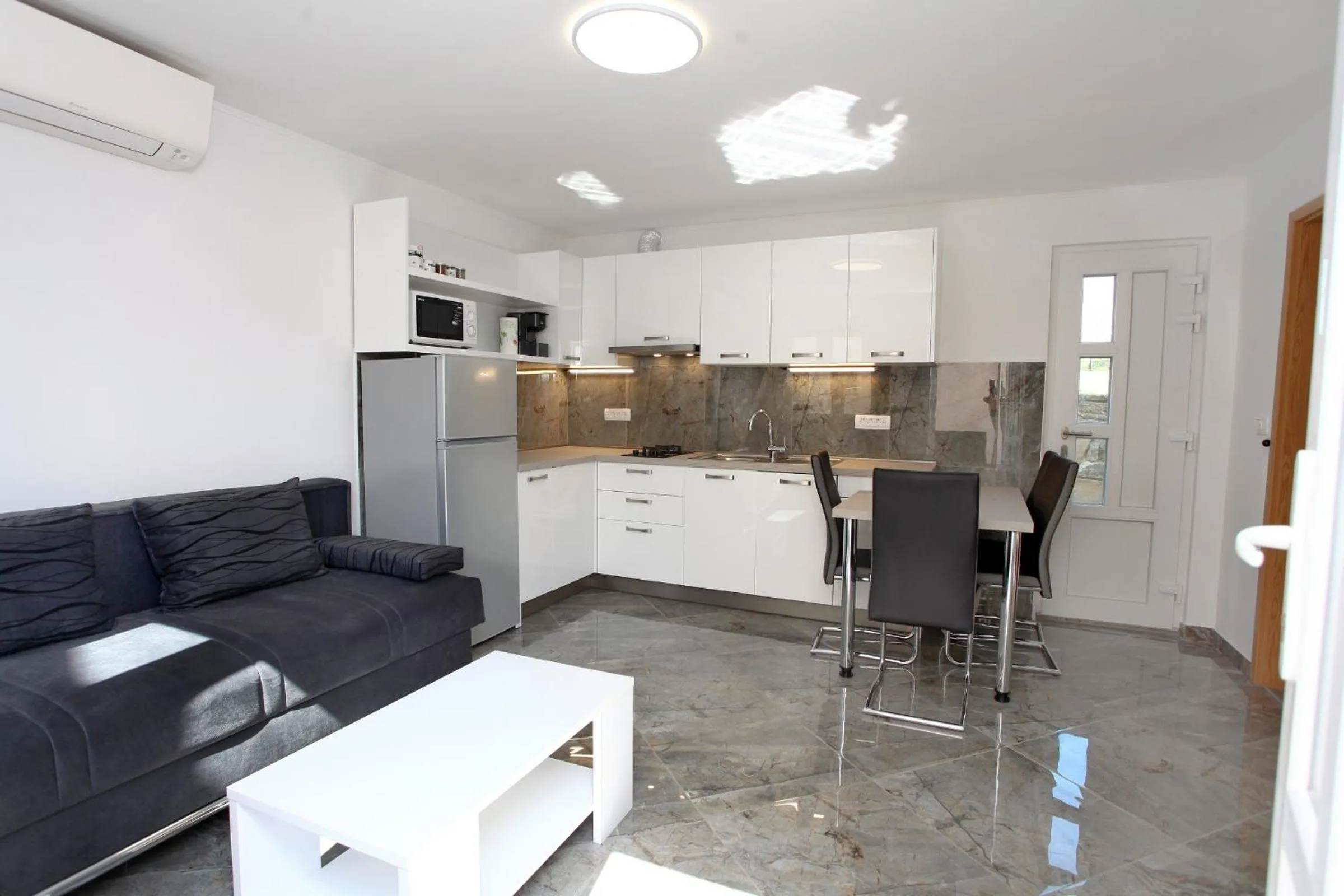 Kitchen or kitchenette in Apartmaji sončne terase - Sunny Terraces Apartments