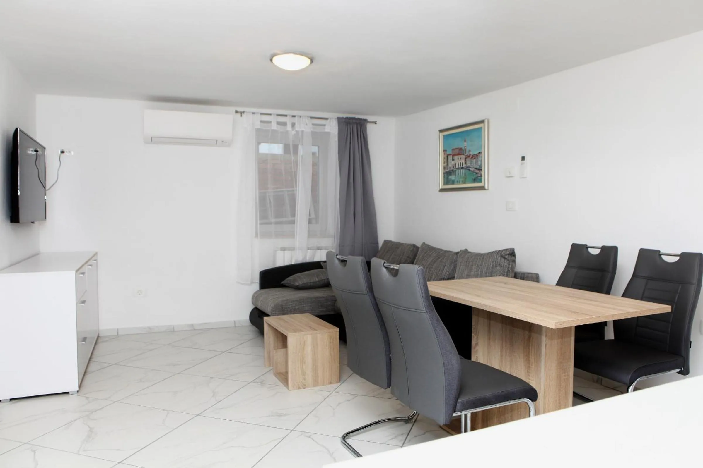 TV and multimedia in Apartmaji sončne terase - Sunny Terraces Apartments