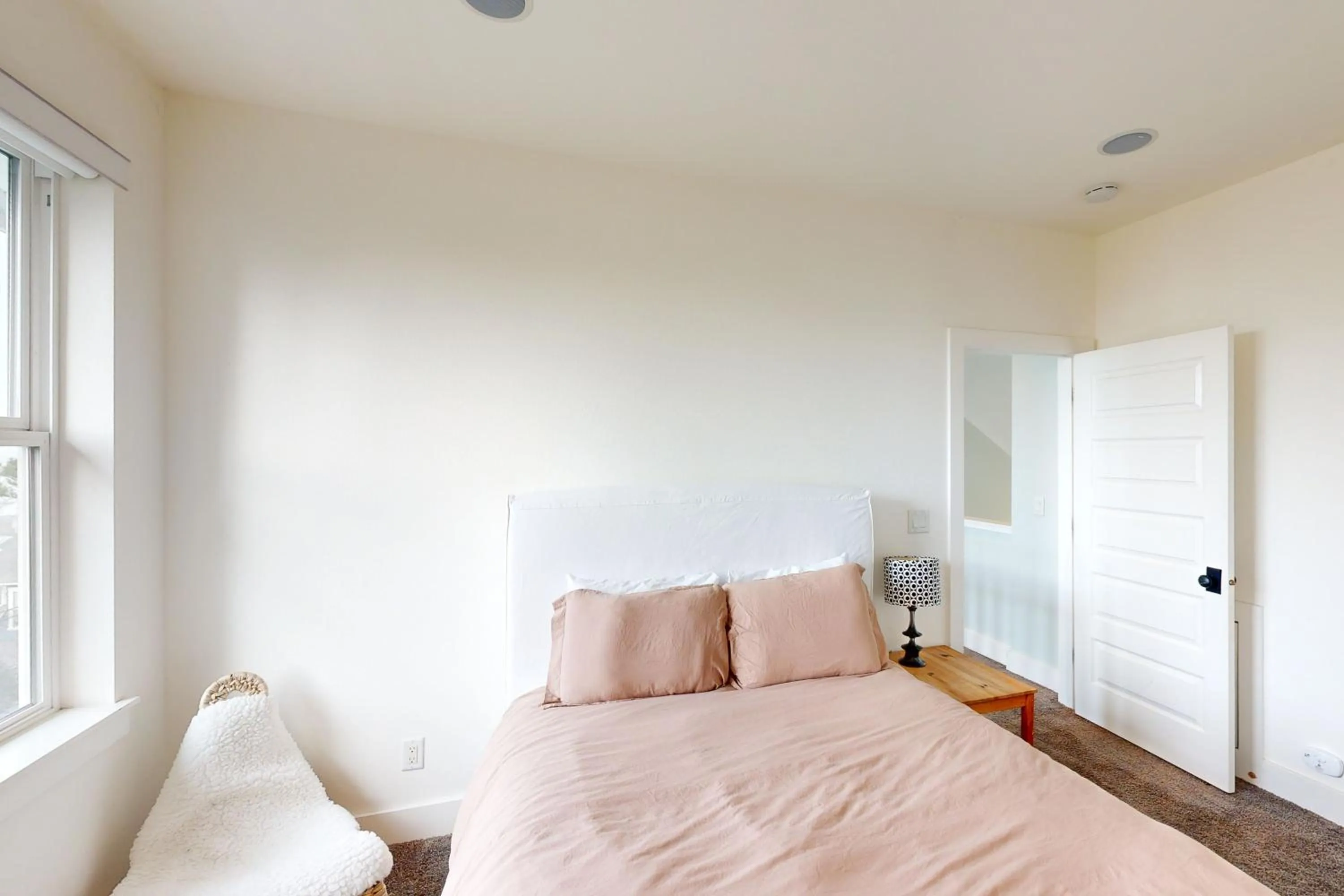 Bed in Alder Beach House