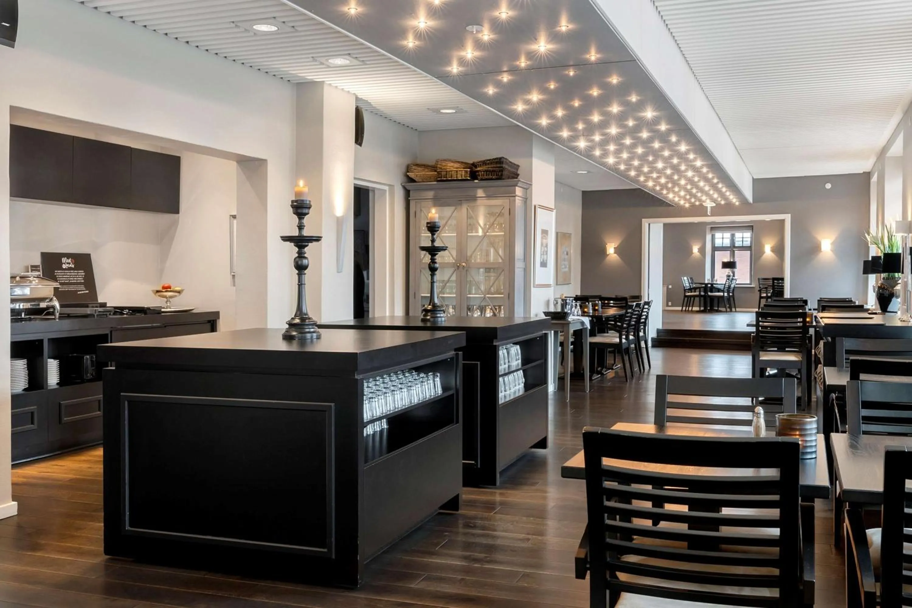 Restaurant/places to eat in Hotel Kronjylland