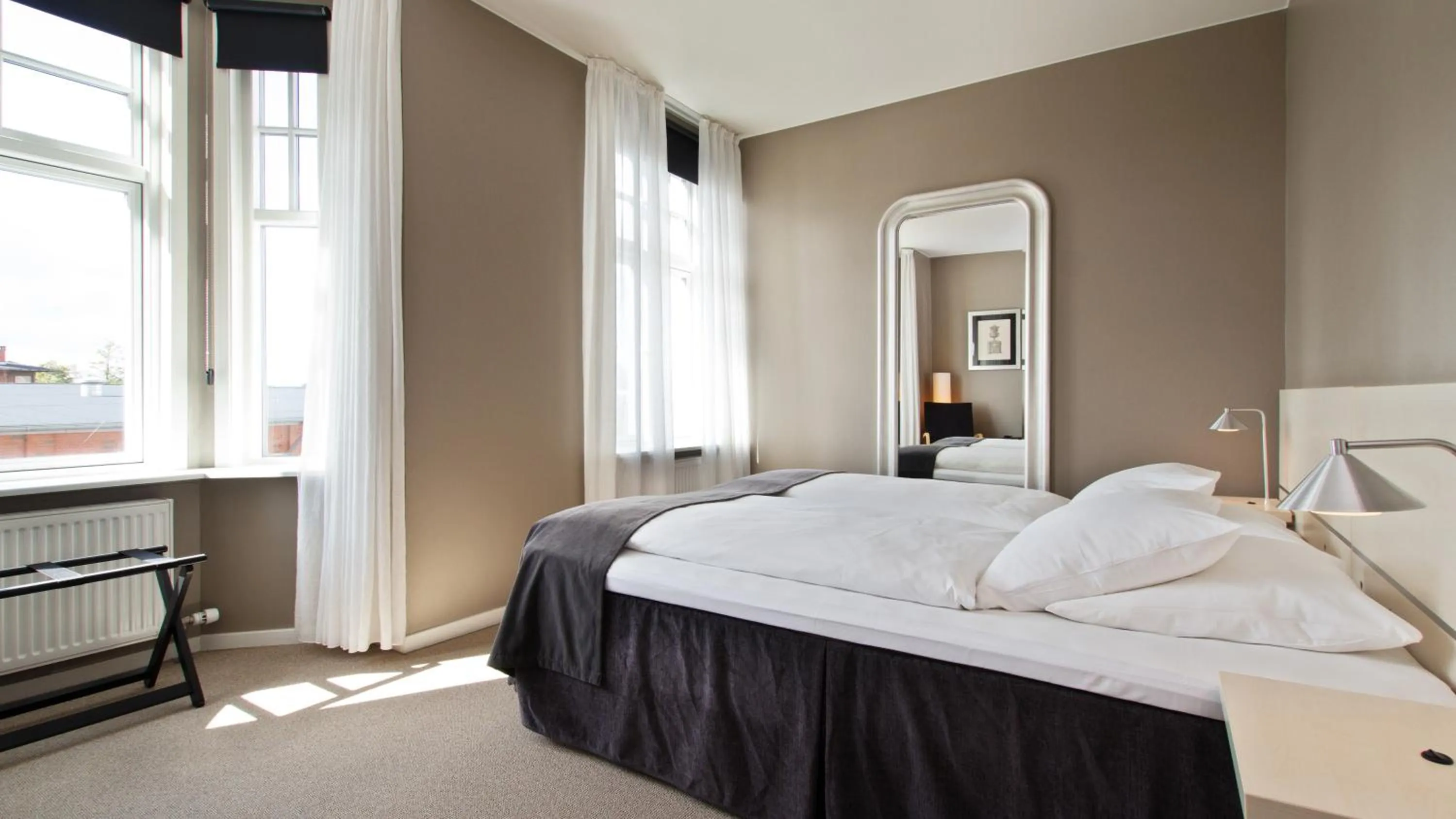 Bedroom, Bed in Hotel Kronjylland