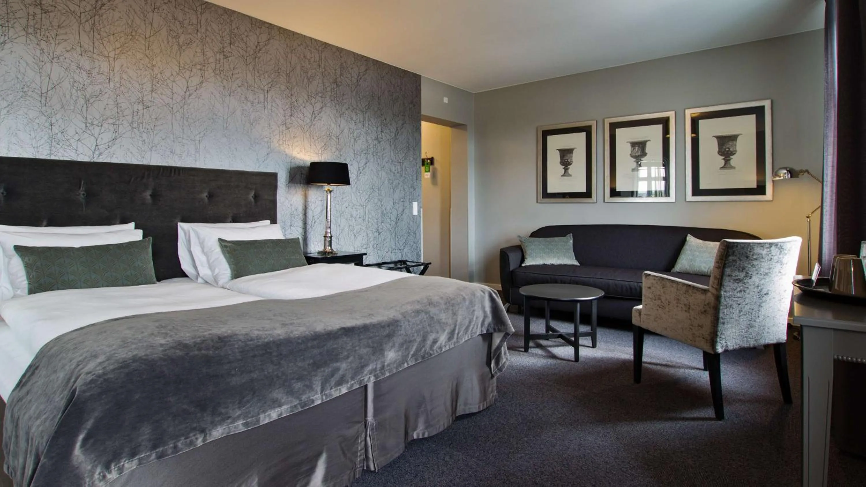 Photo of the whole room, Bed in Hotel Kronjylland