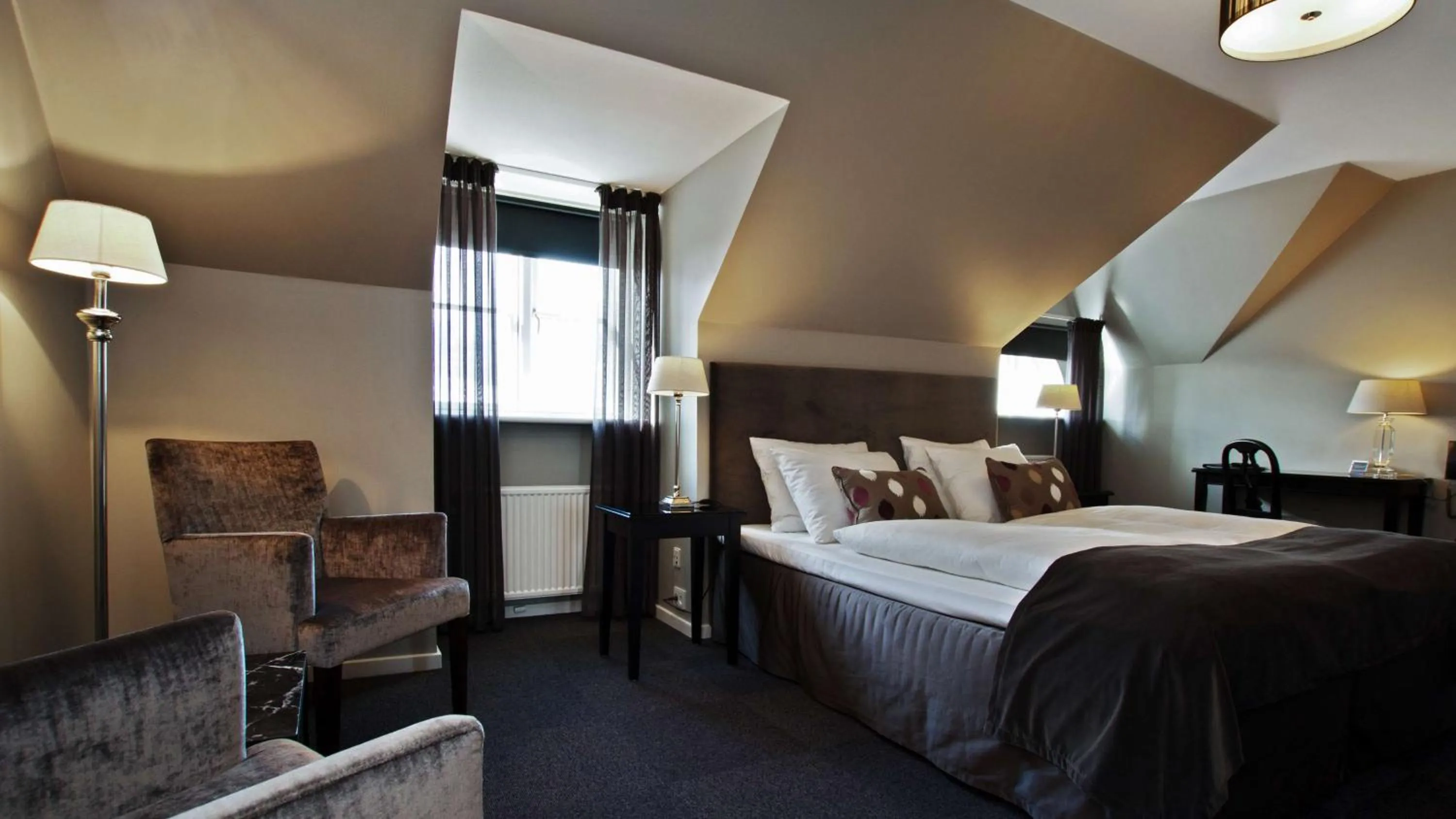 Photo of the whole room, Bed in Hotel Kronjylland